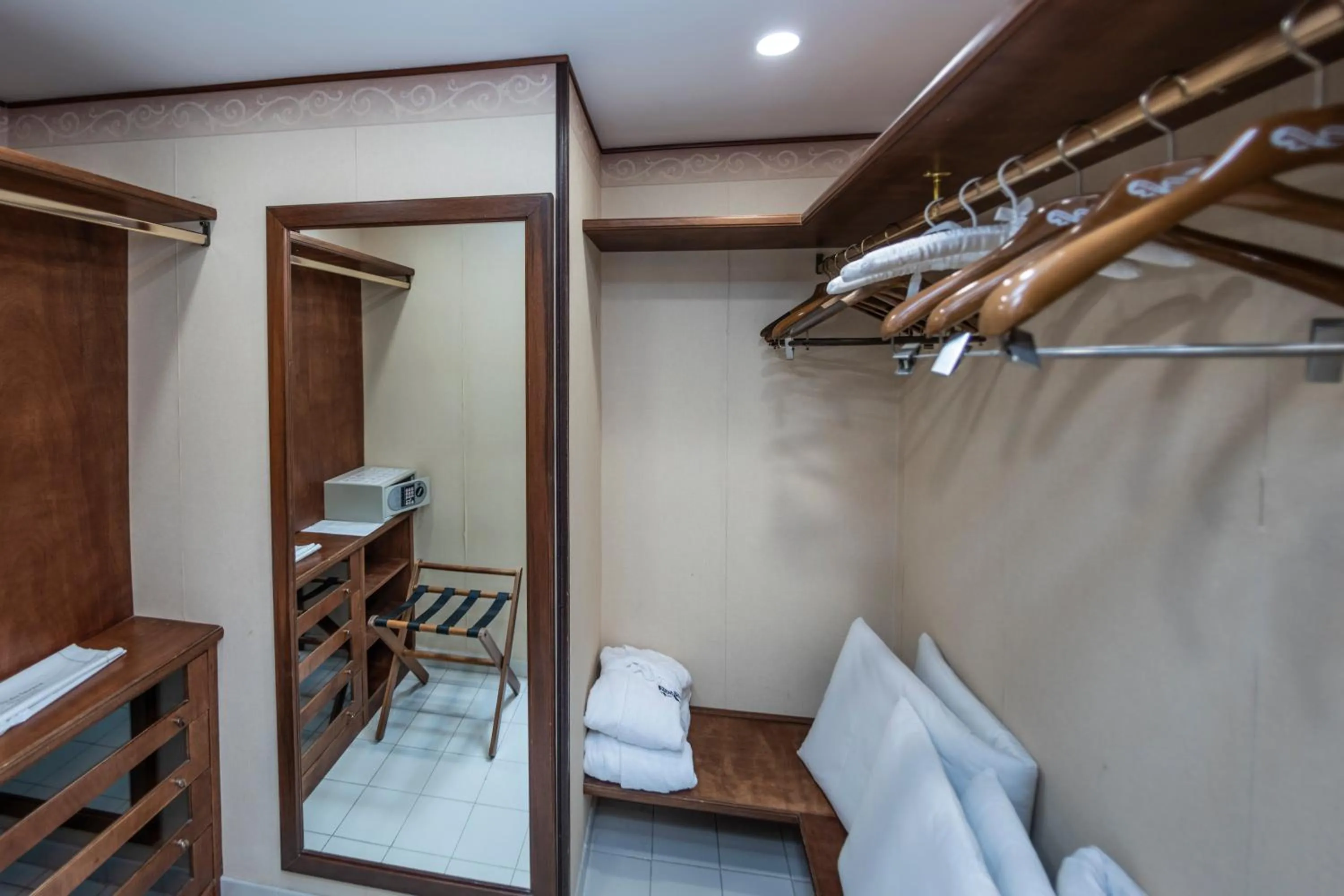 hair dresser in Punta Molino Beach Resort & Thermal Spa