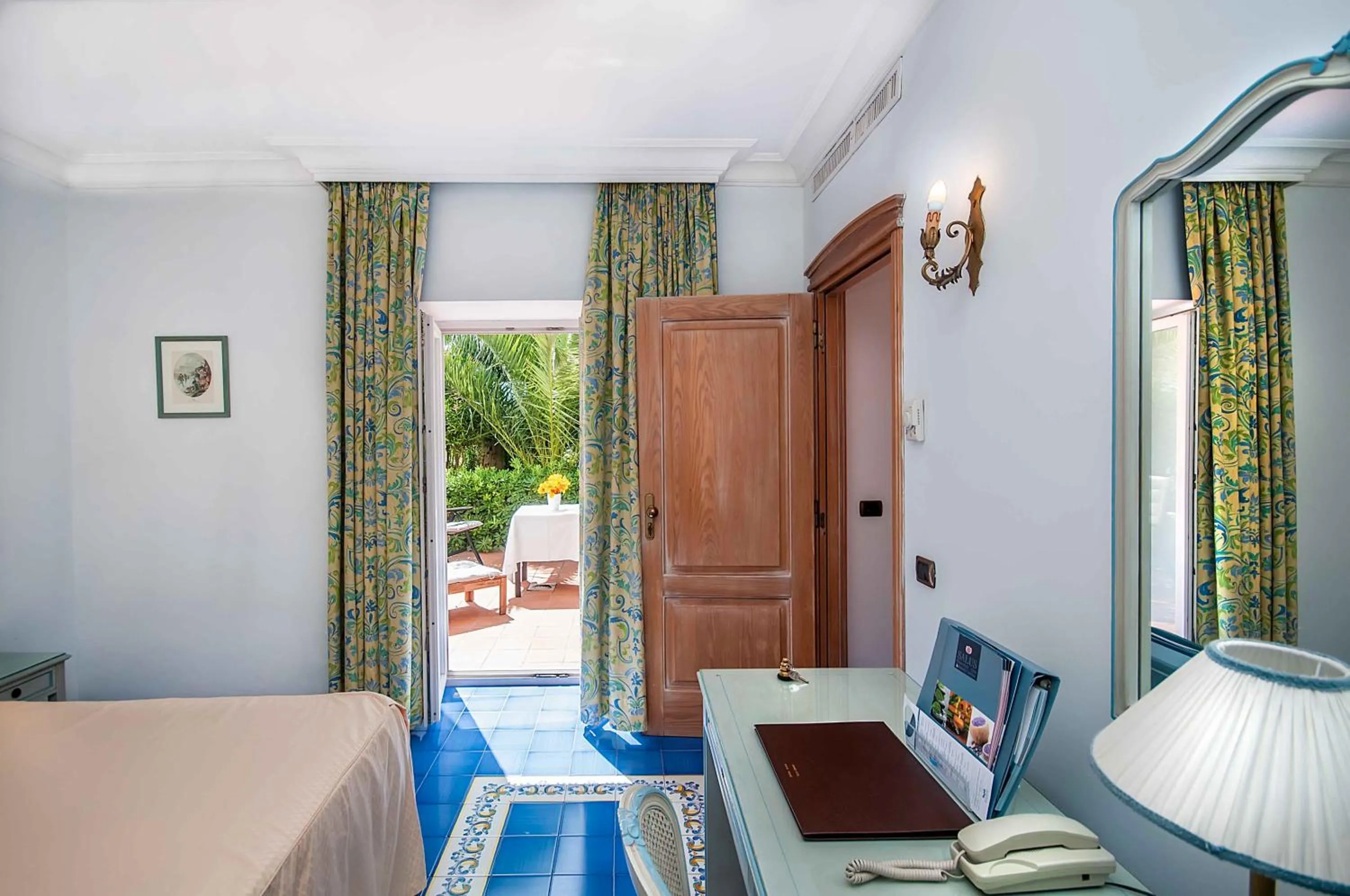 Photo of the whole room in Punta Molino Beach Resort & Thermal Spa