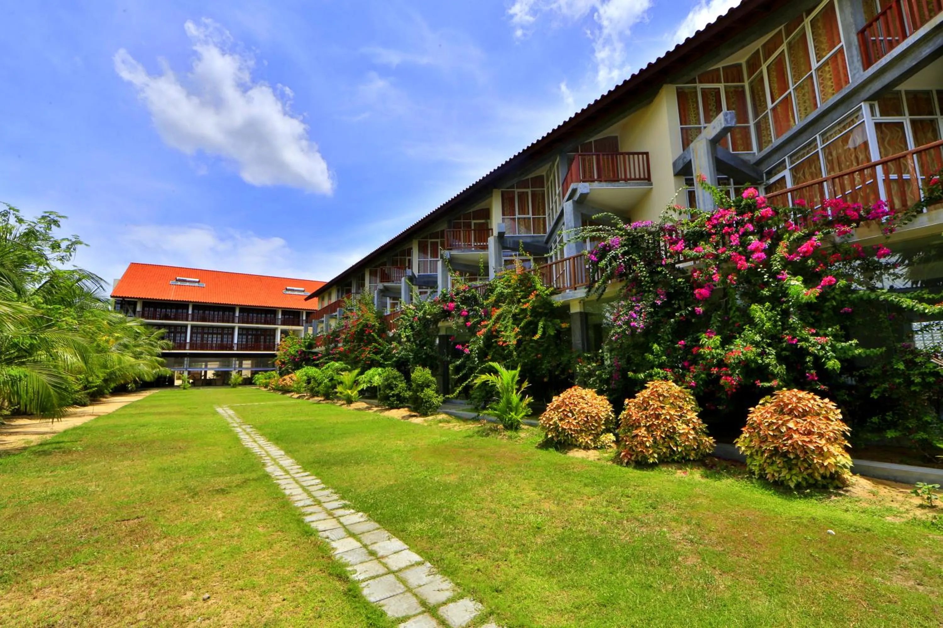 Garden in Marina Beach Passikudah