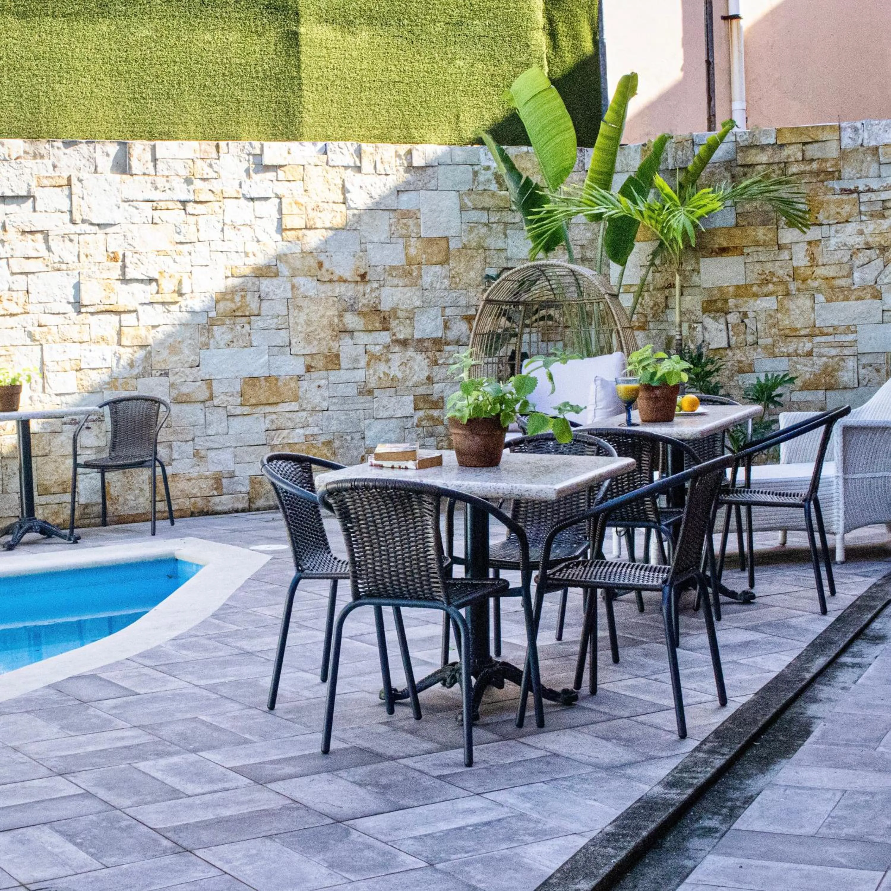 Swimming pool in Casa Bruna Luxury Lofts