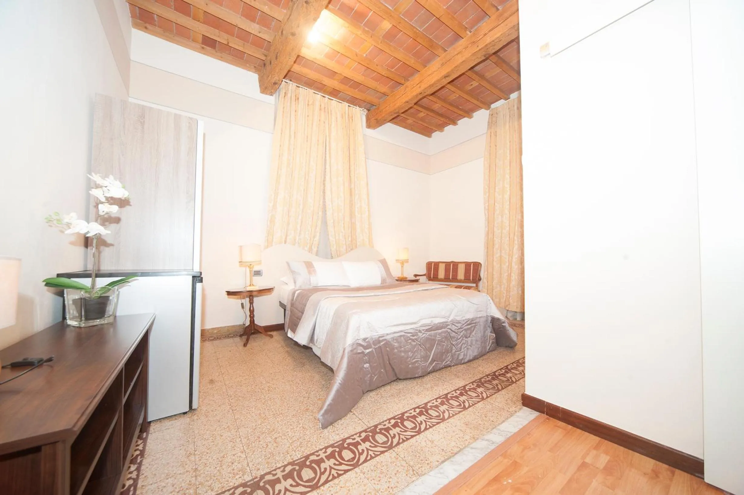 Bed in Lucca Relais