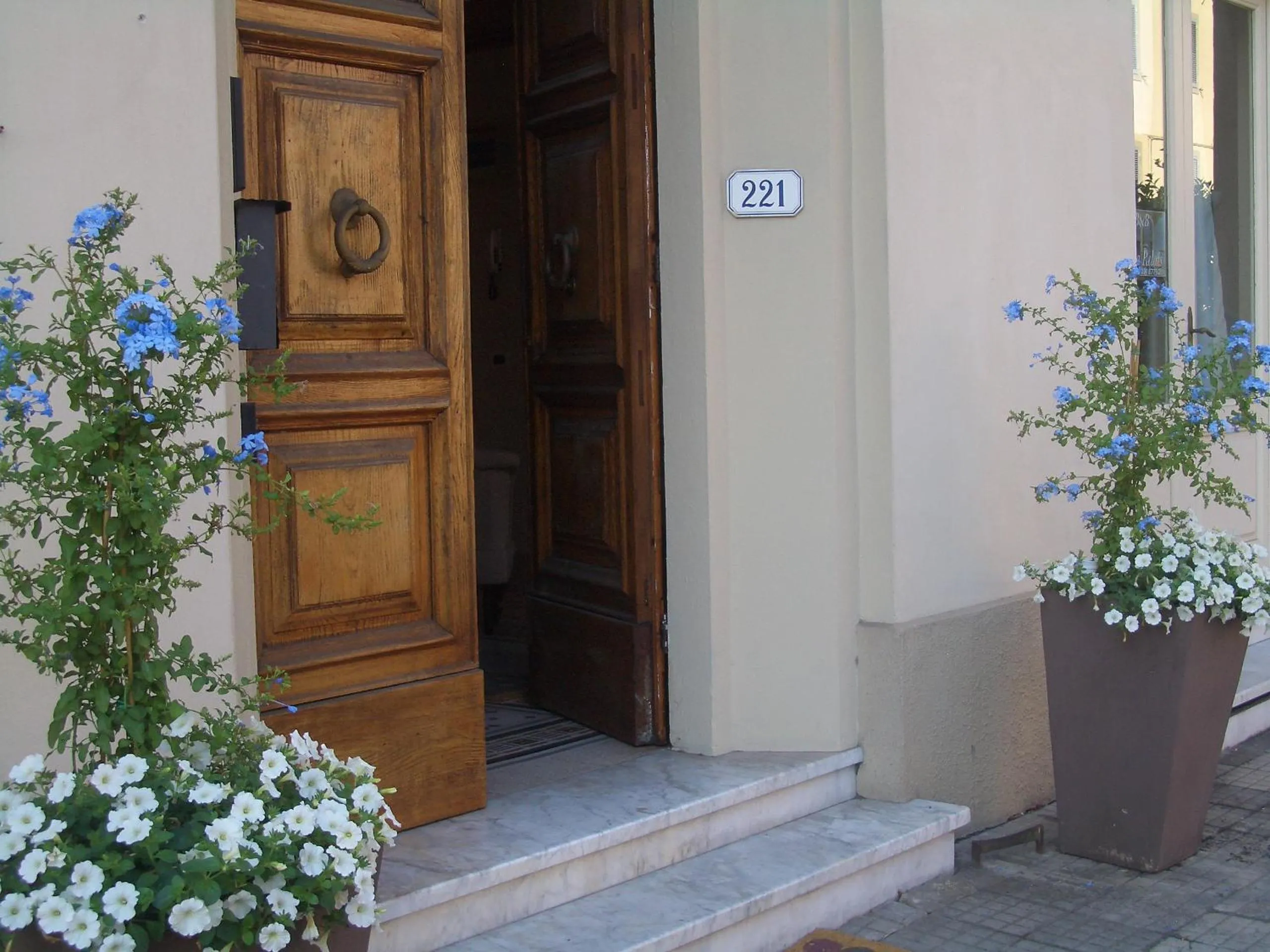 Facade/entrance in Lucca Relais