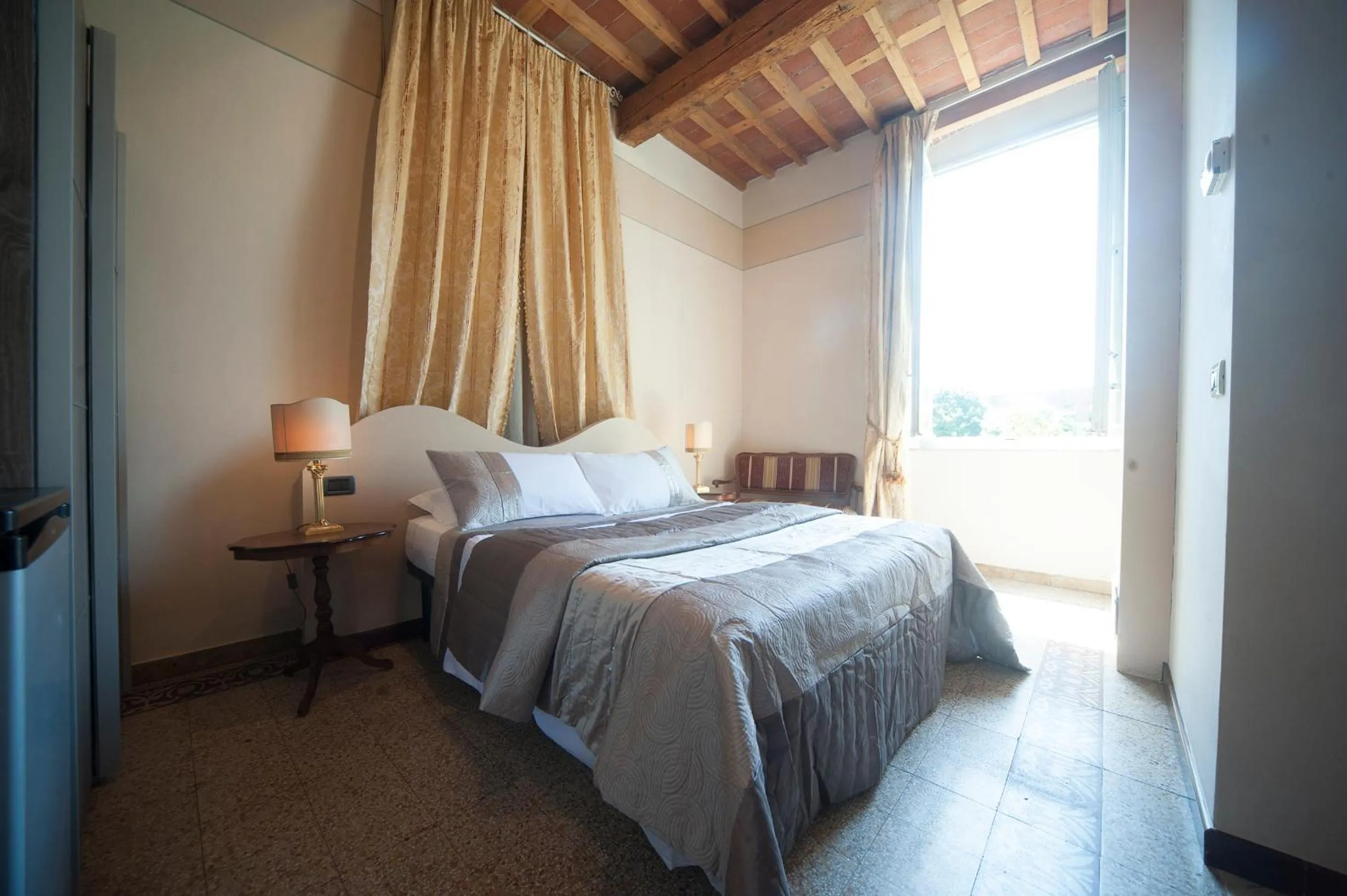 Bed in Lucca Relais