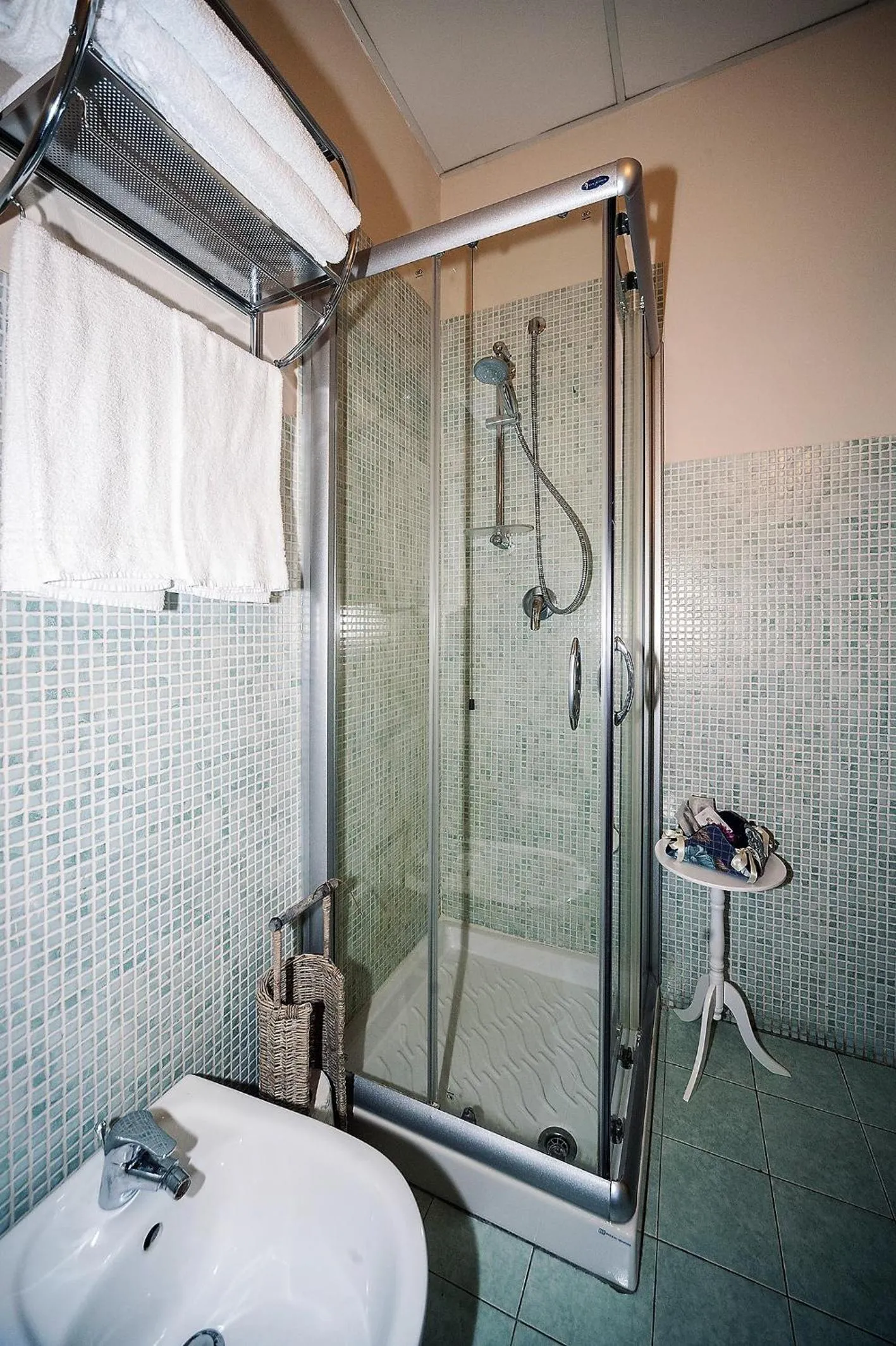 Shower in Lucca Relais