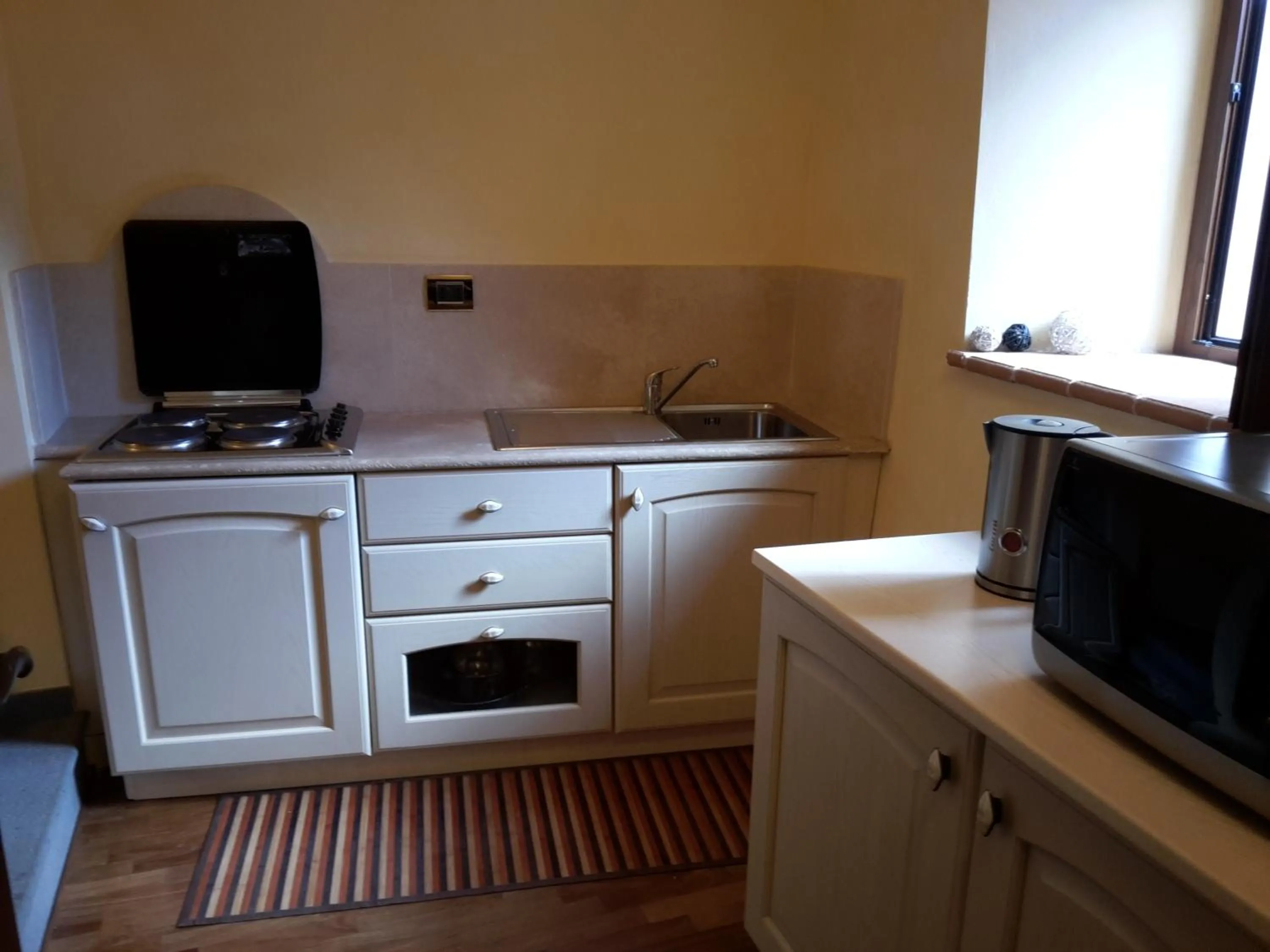 Coffee/tea facilities in Castello Izzalini Todi Resort