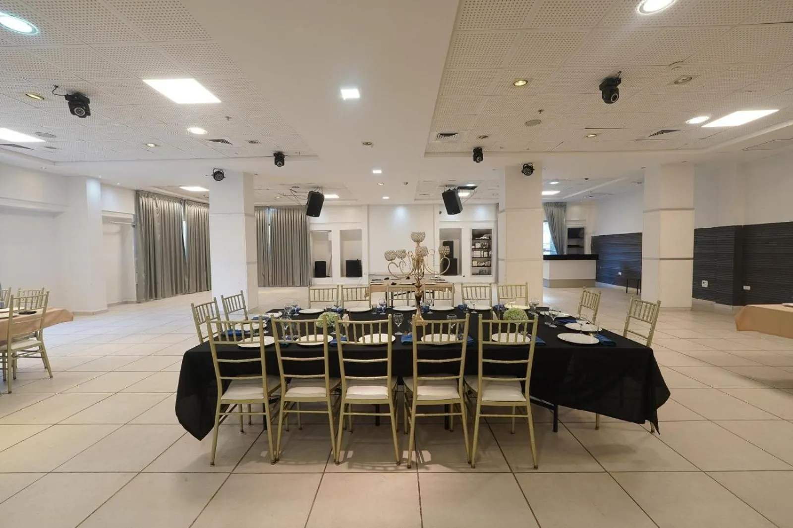 Banquet/Function facilities in Haifa Tower Hotel - מלון מגדל חיפה