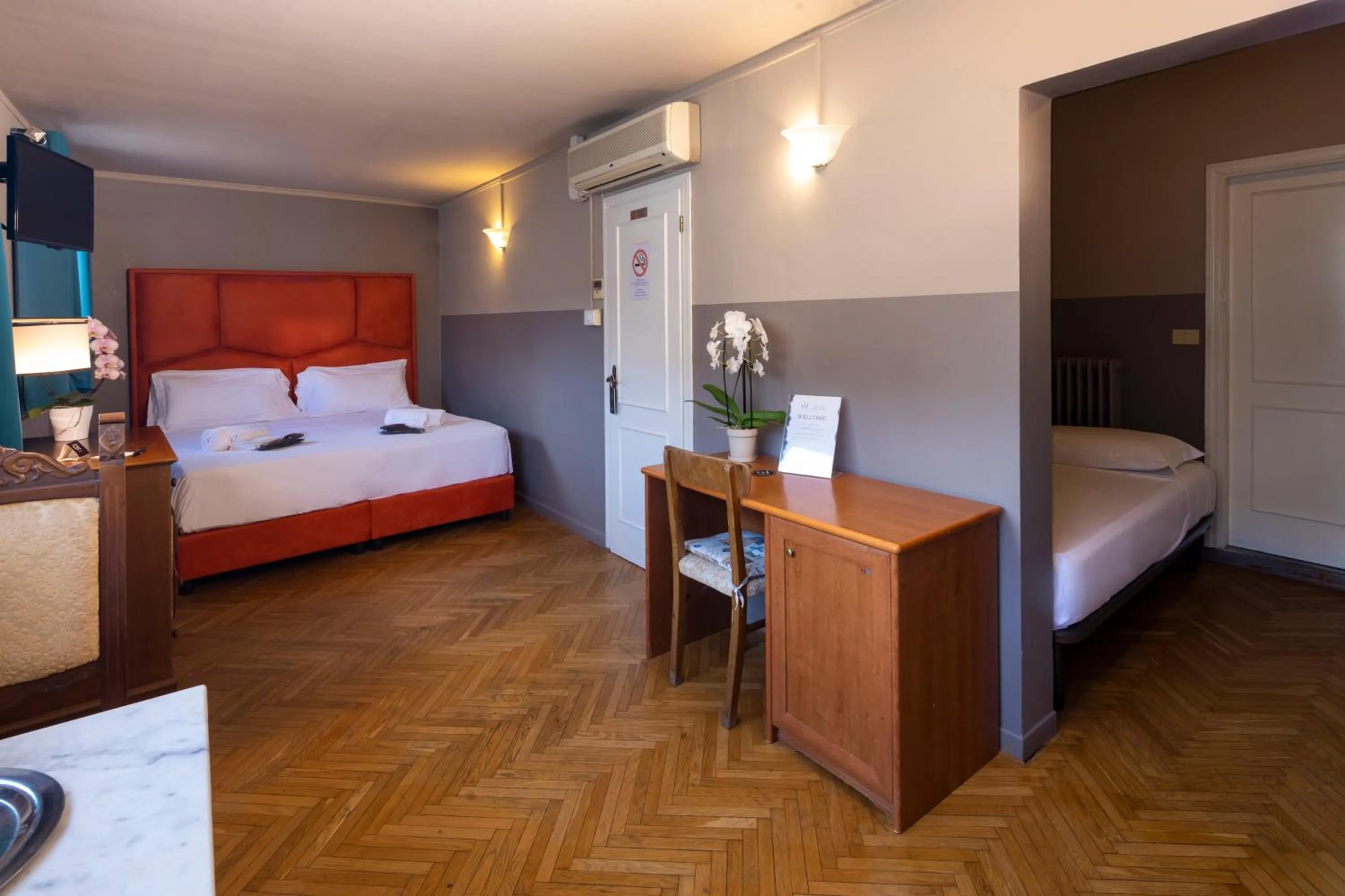 Photo of the whole room in "il Pitti" Soggiorno