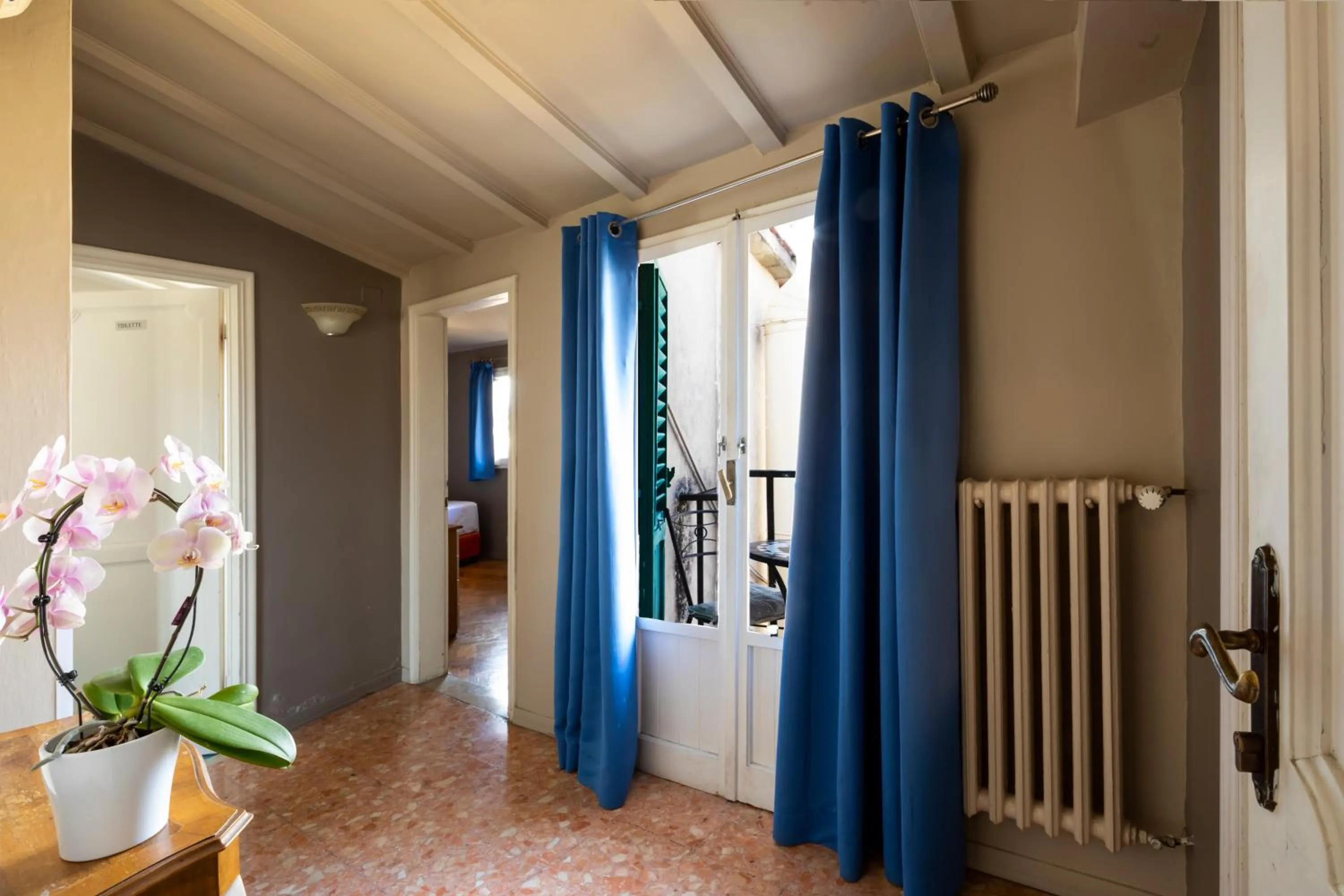 Photo of the whole room in "il Pitti" Soggiorno