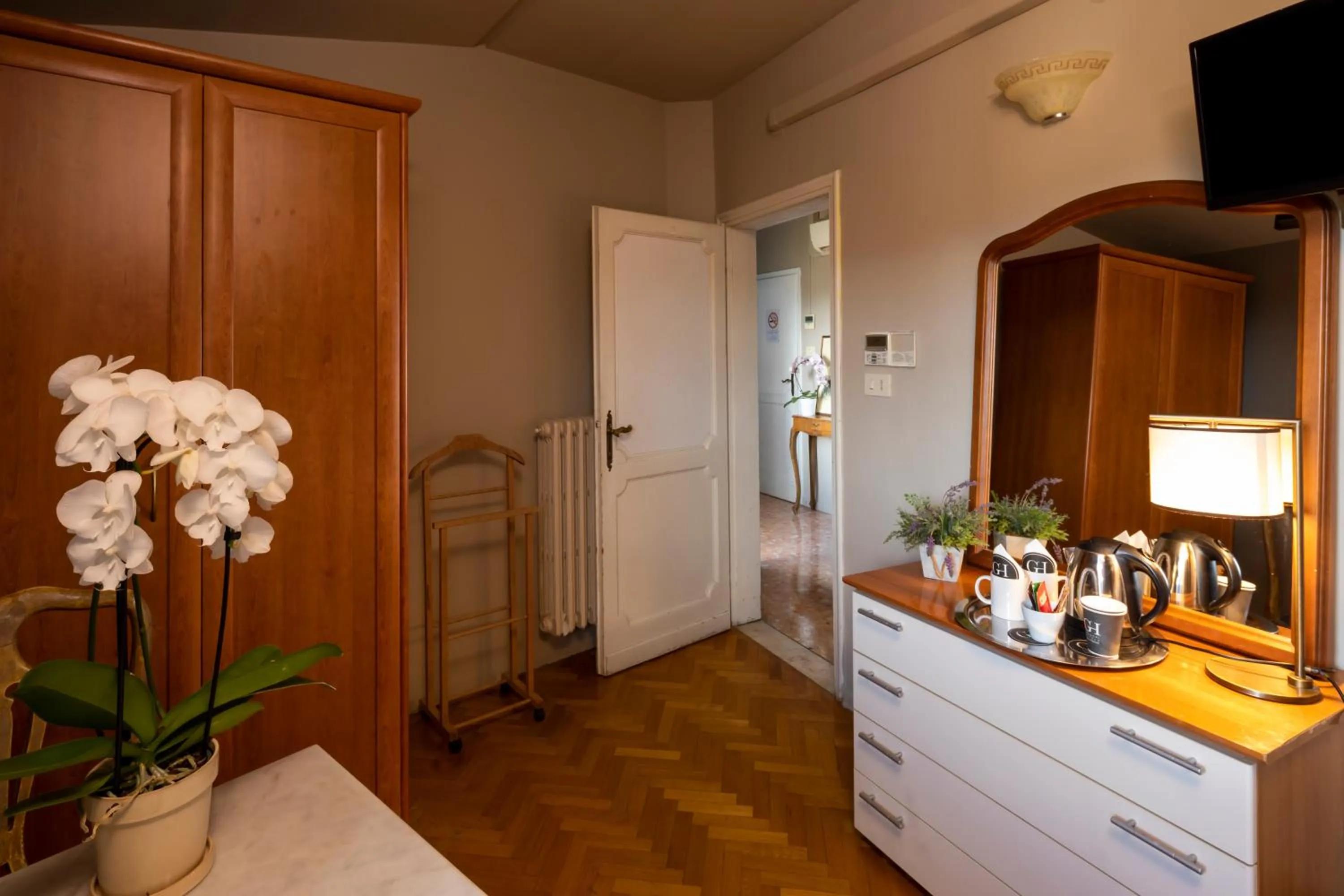 wardrobe in "il Pitti" Soggiorno