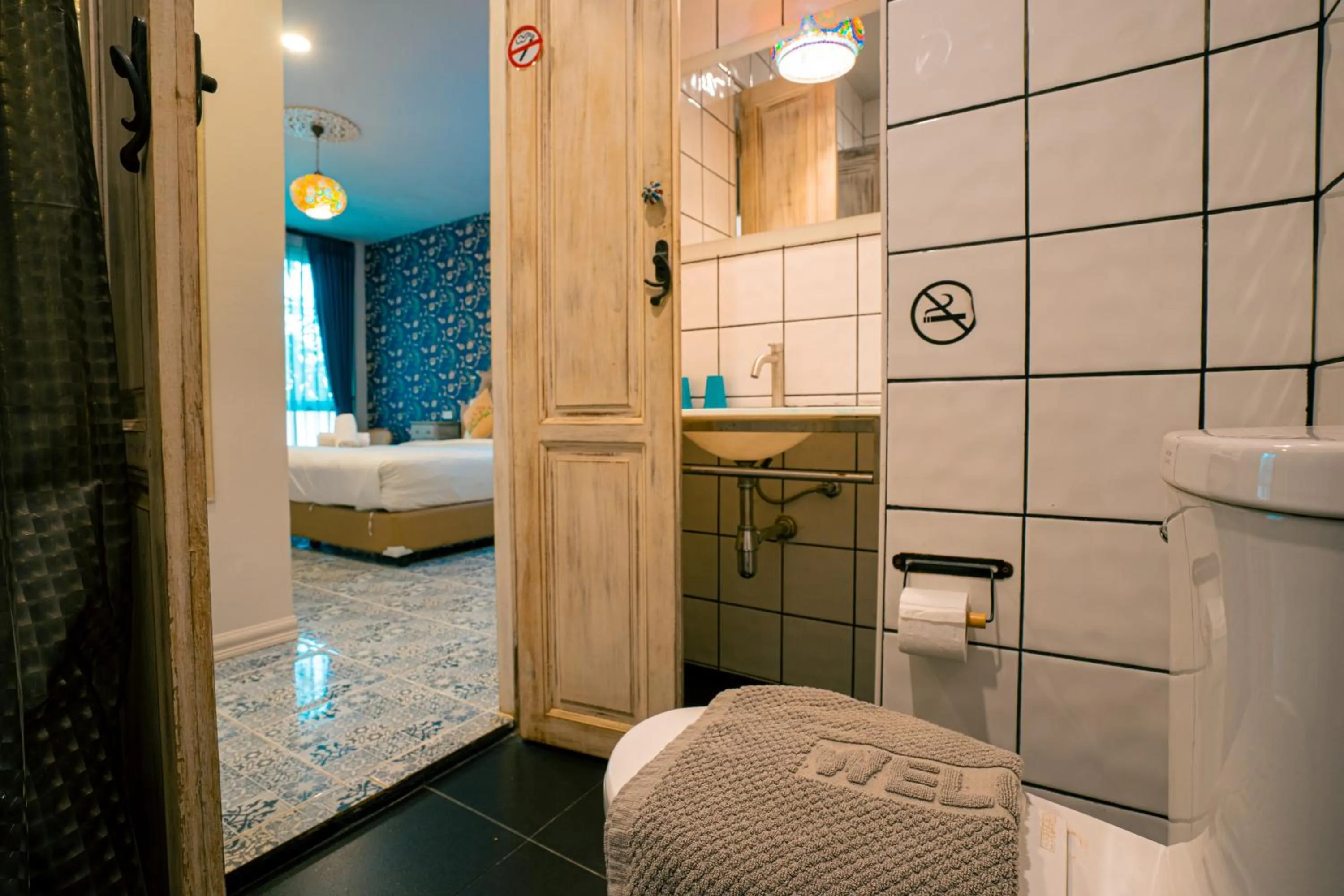 Toilet in Si Phum Heritage Boutique, Chiang Mai