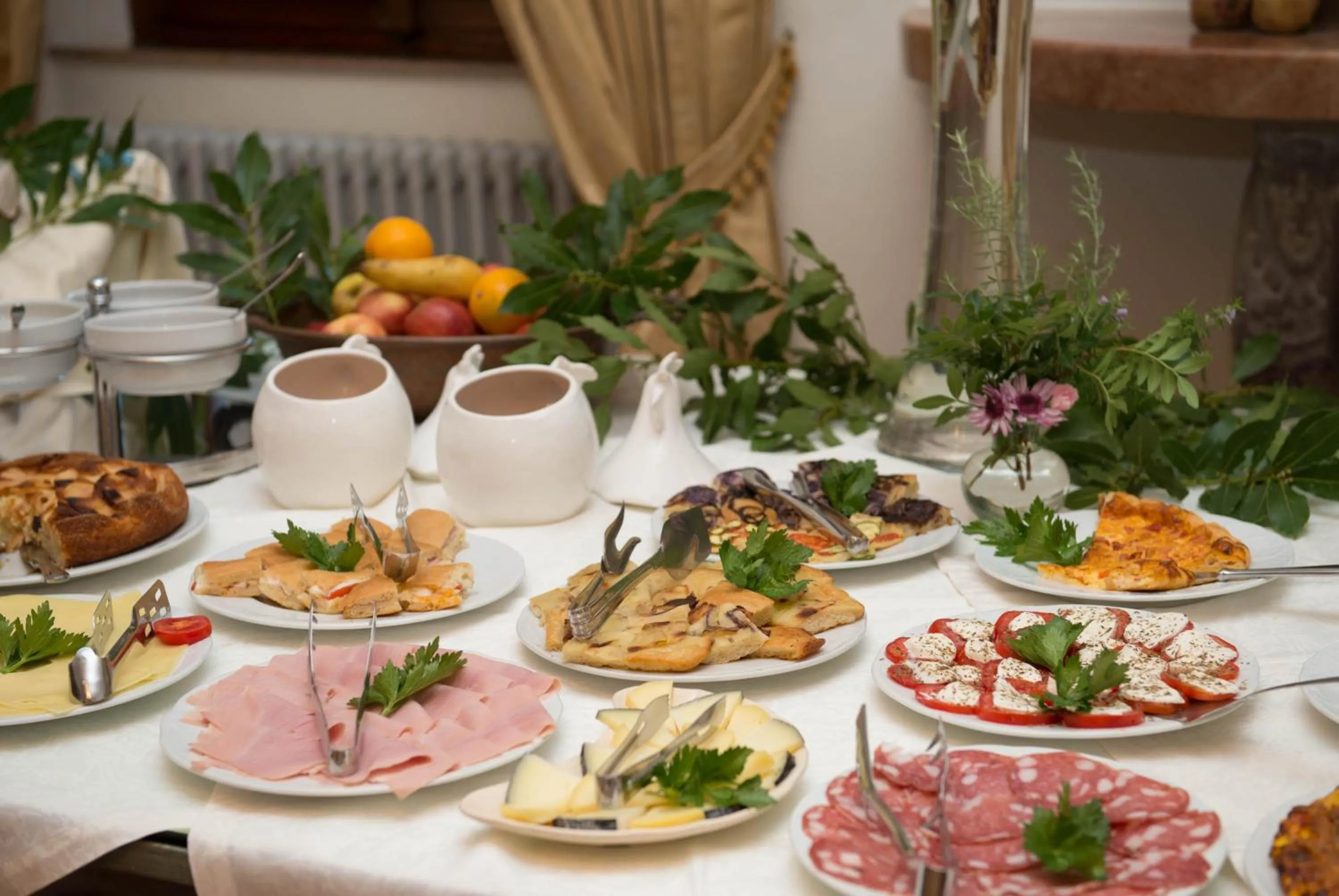 Buffet breakfast in Tenuta La Bandita