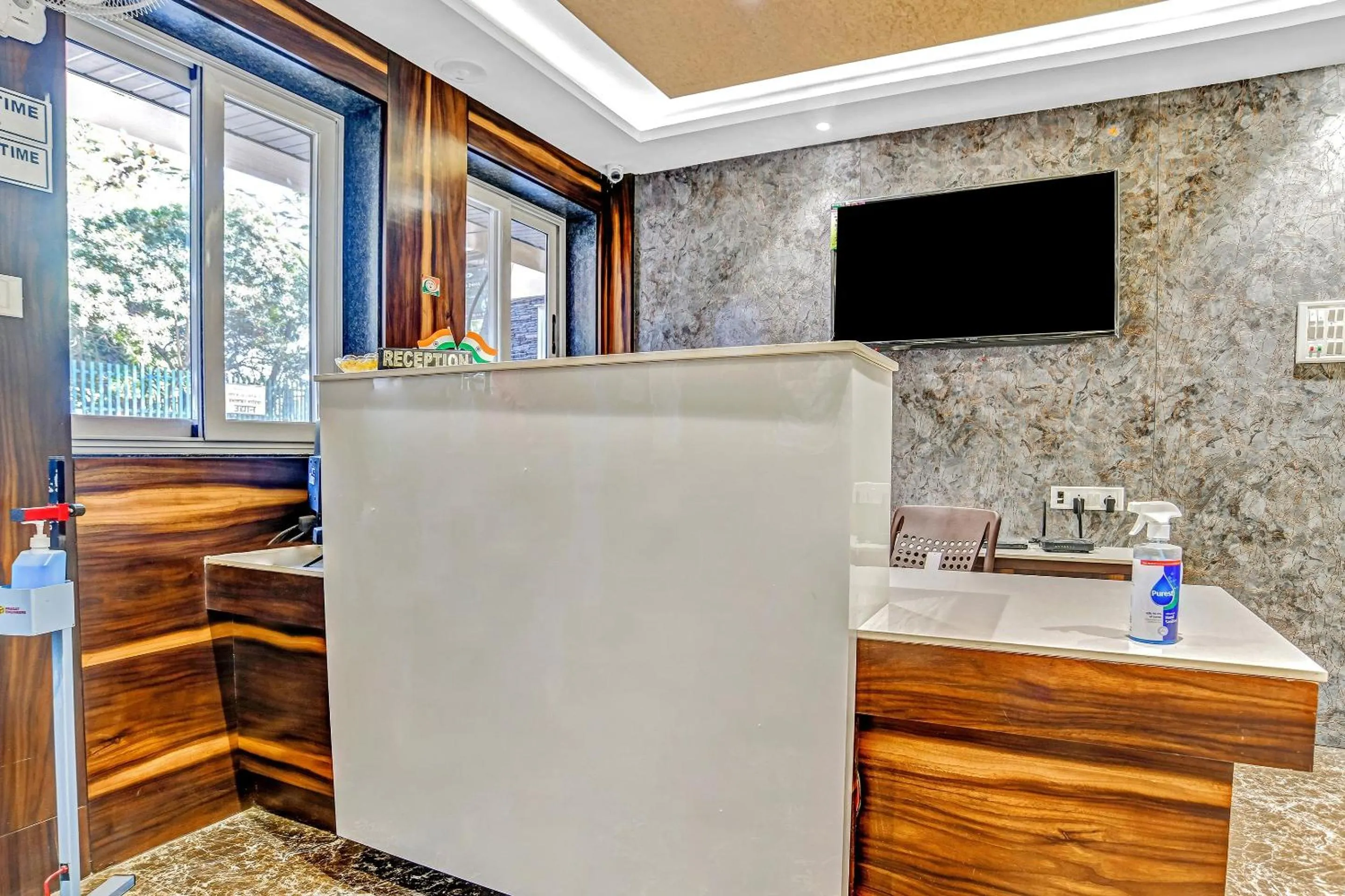 Lobby or reception in Townhouse Veena Nagar Bus Terminal Formerly Hotel Chandragupta