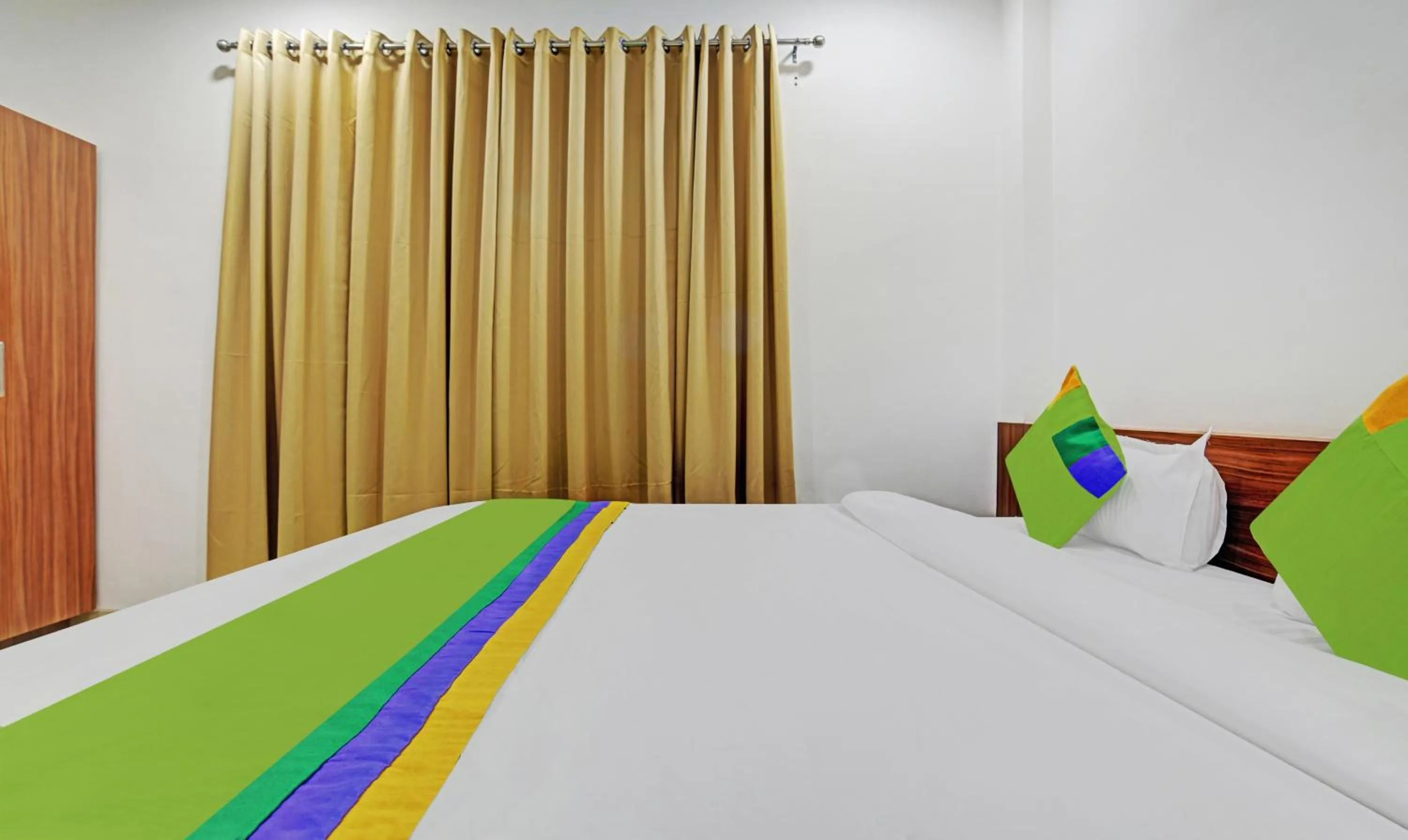 Bedroom in Treebo Shivaay