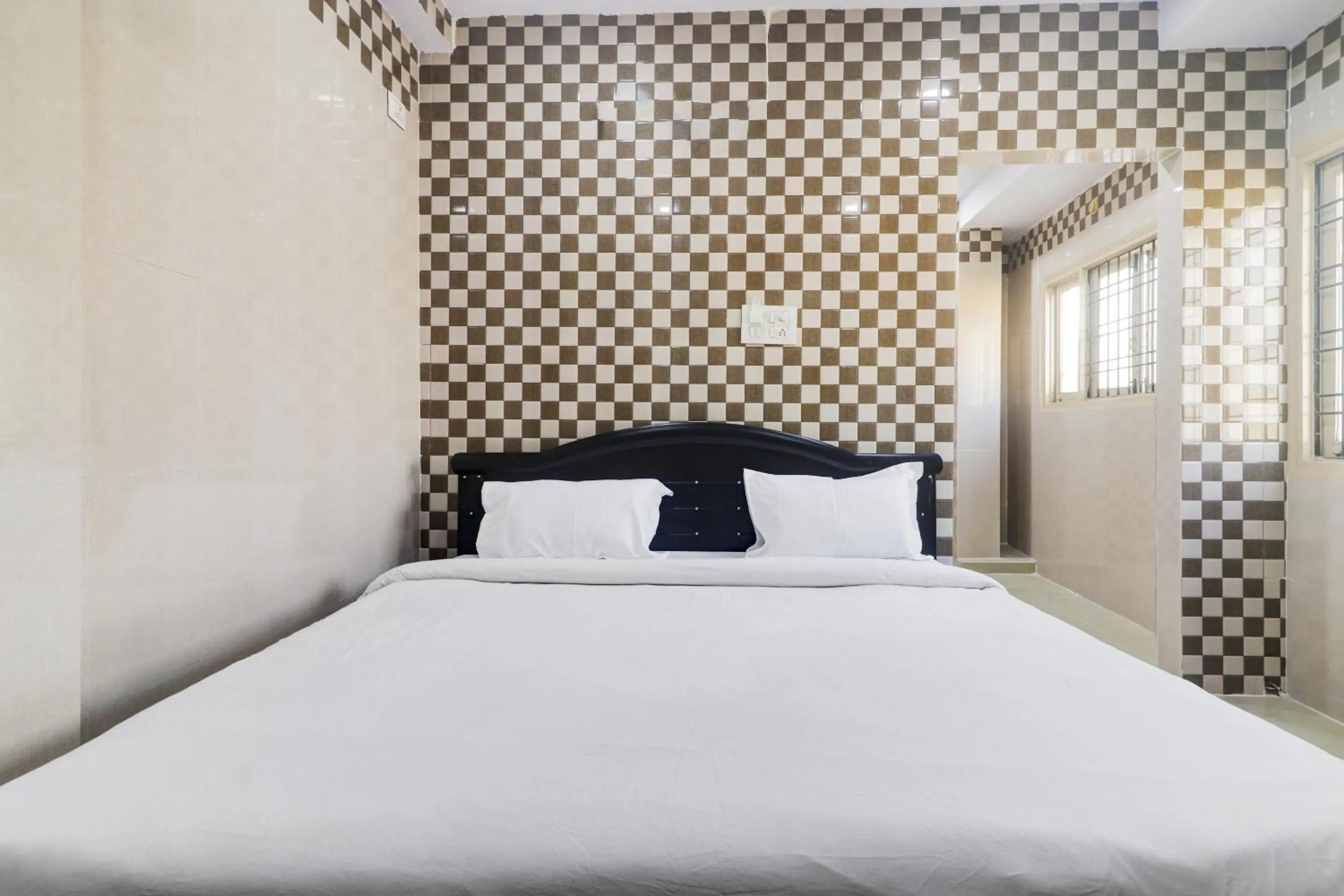 Bedroom, Bed in Hotel O Aroma Classic Near Nampally Railway station