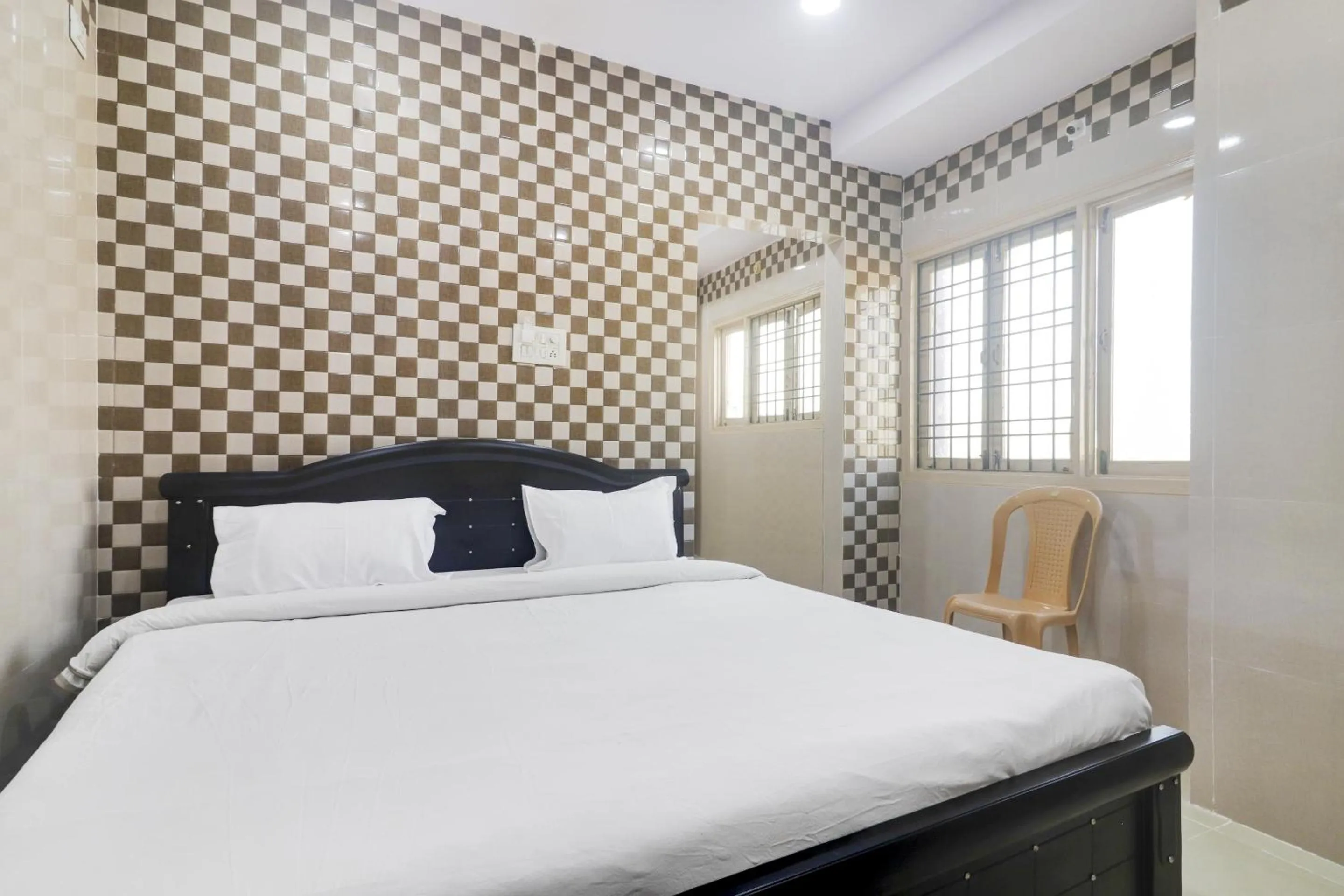 Bedroom, Bed in Hotel O Aroma Classic Near Nampally Railway station