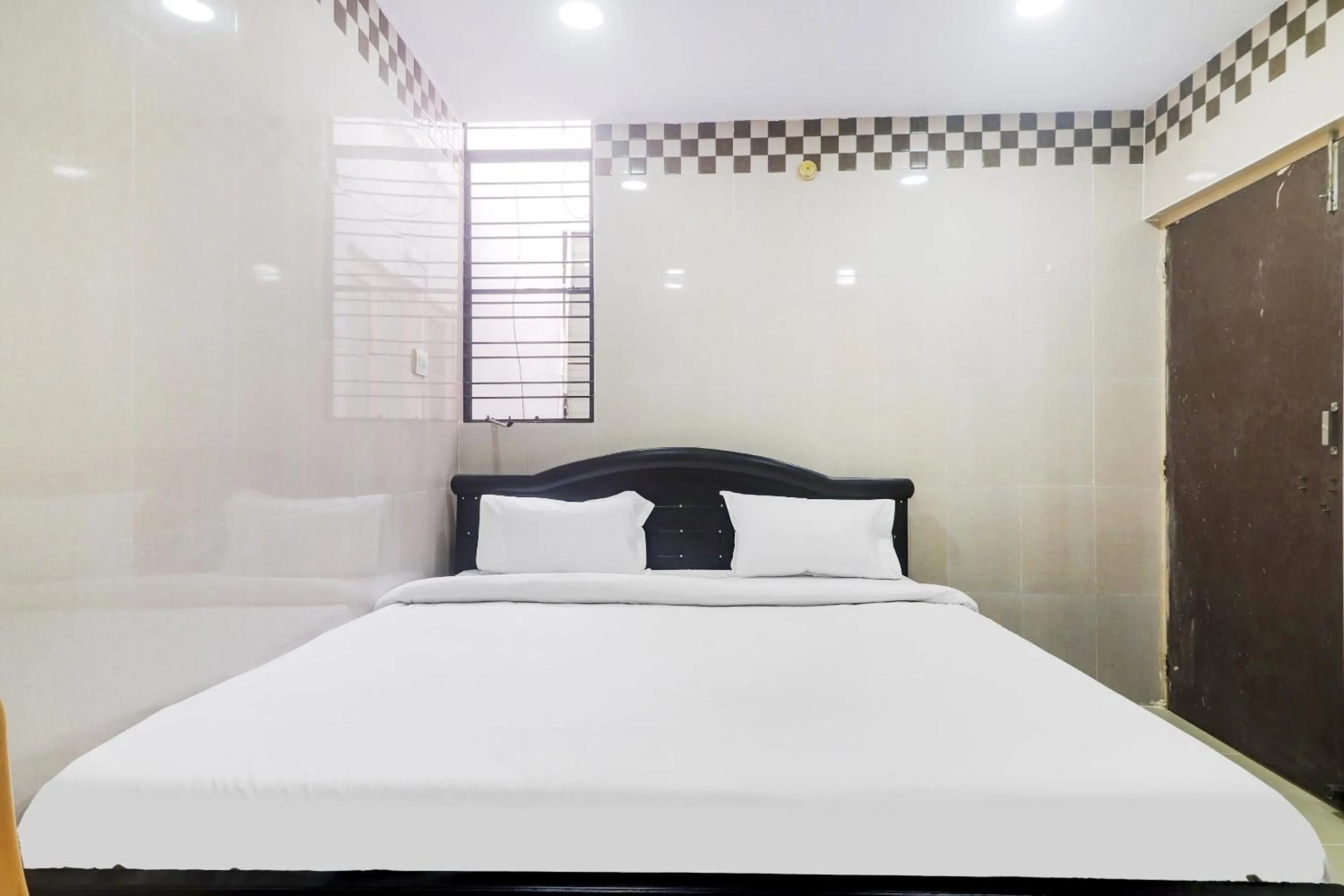 Bedroom, Bed in Hotel O Aroma Classic Near Nampally Railway station