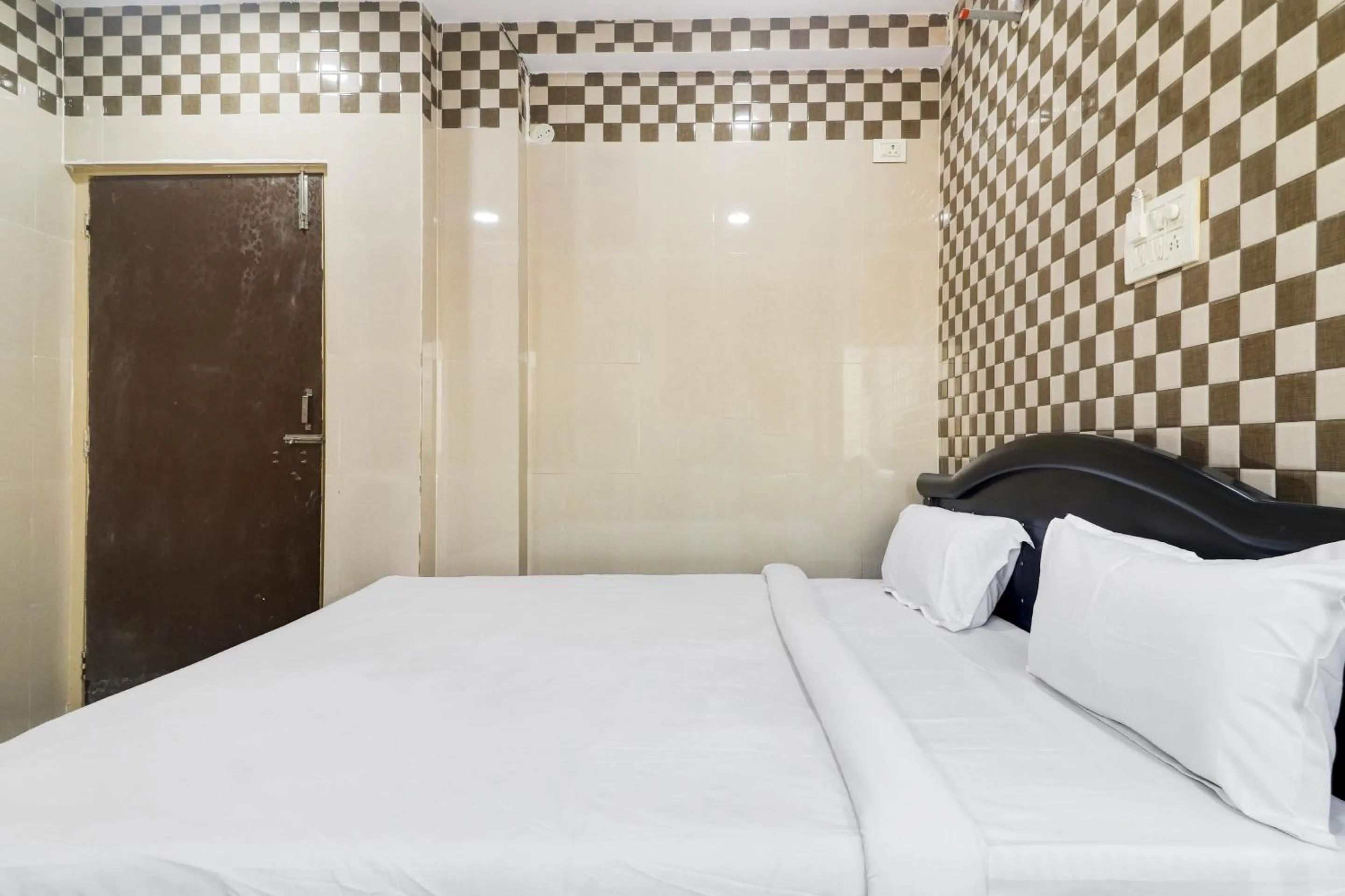 Bedroom, Bed in Hotel O Aroma Classic Near Nampally Railway station