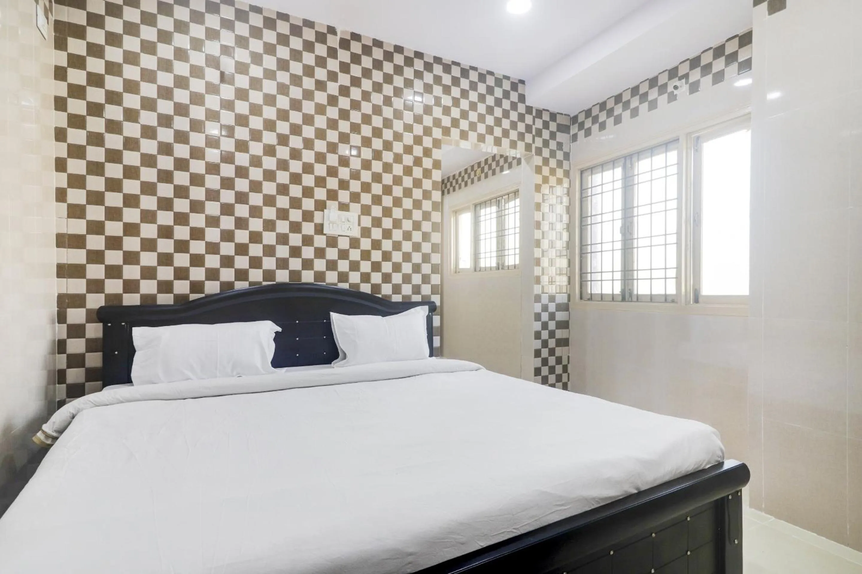 Bedroom, Bed in Hotel O Aroma Classic Near Nampally Railway station