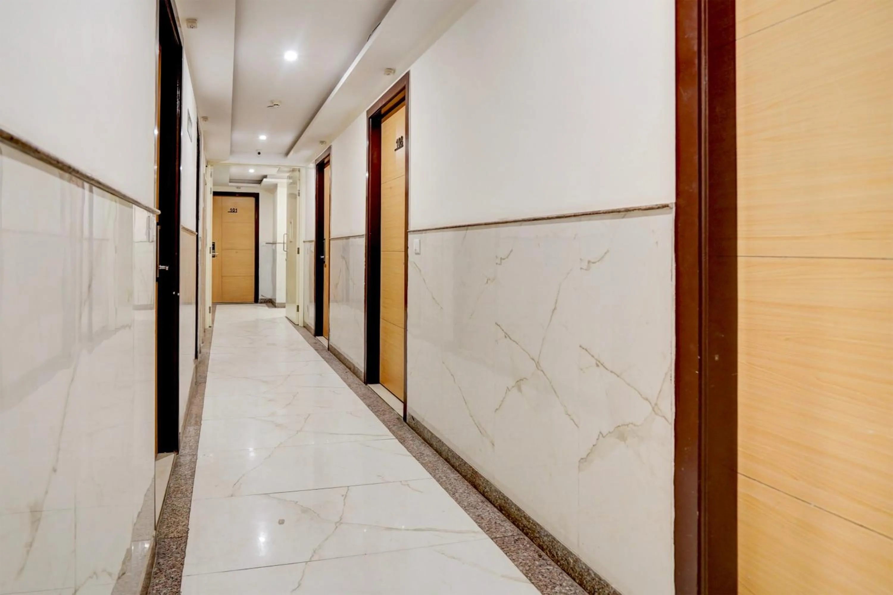 Lobby or reception in Townhouse Airport Road Delhi