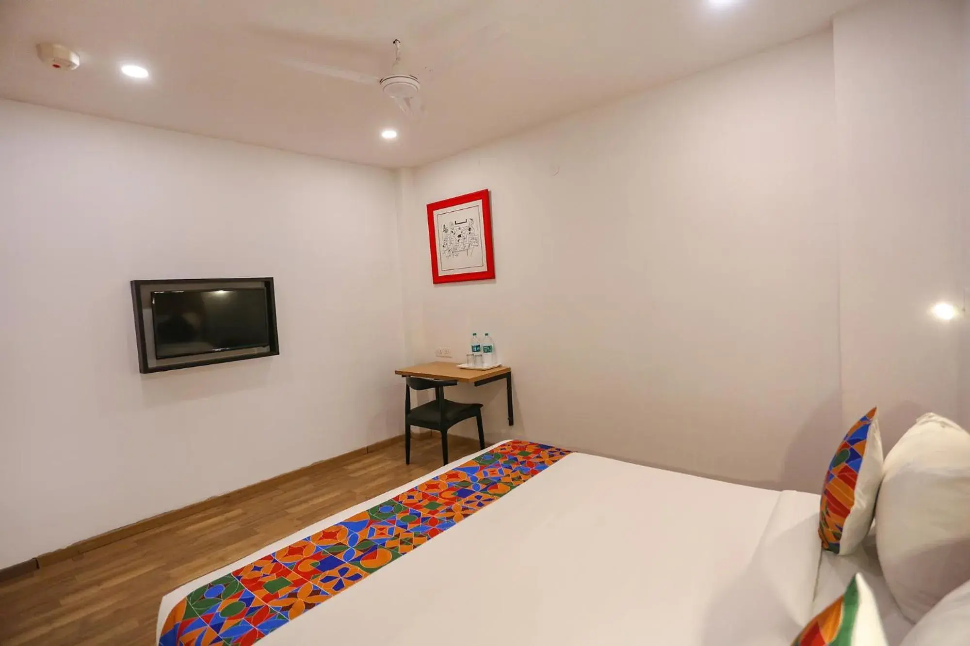 Bed in FabHotel Moro Paschim Vihar Bed in FabHotel Moro Paschim Vihar