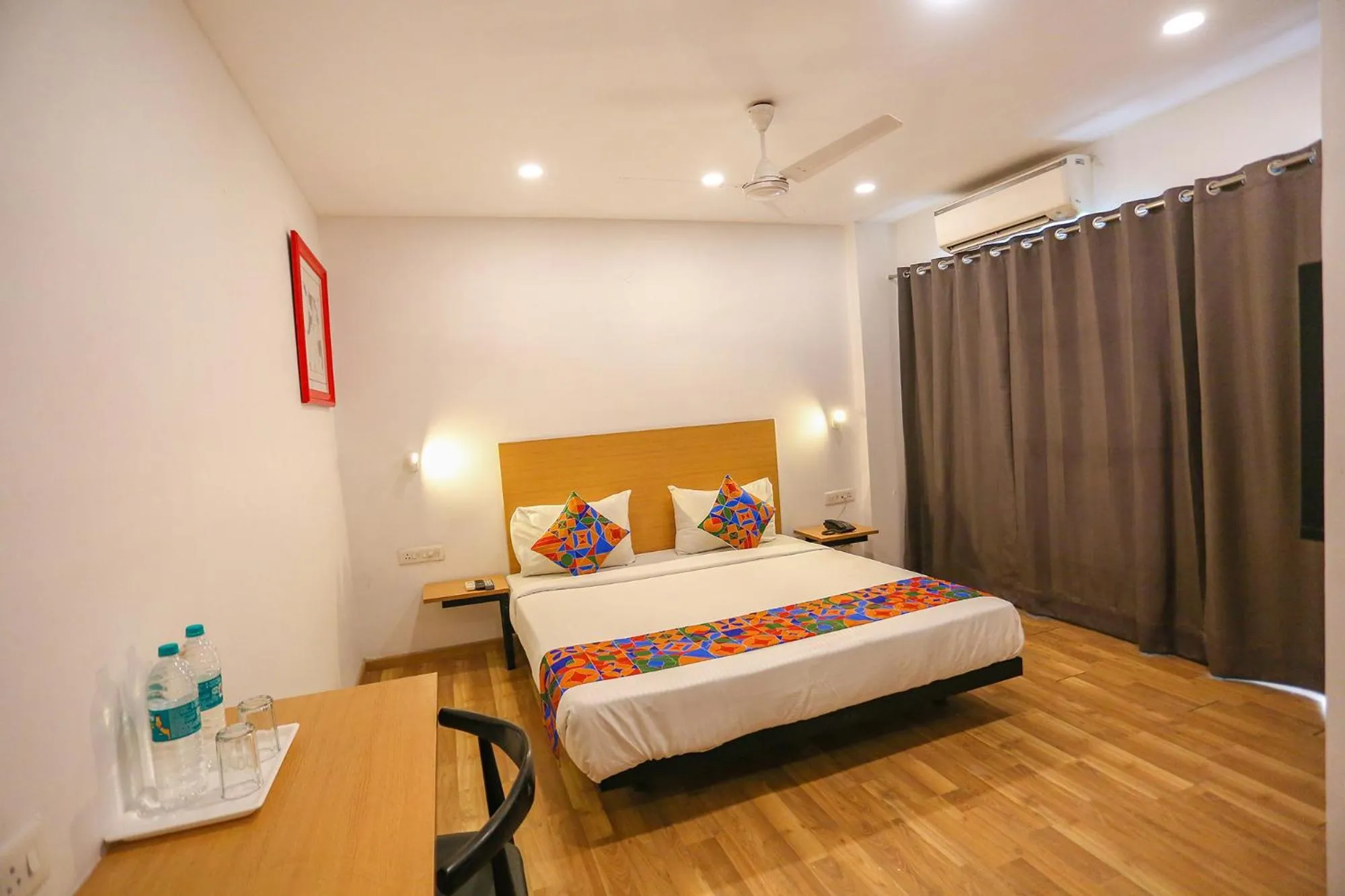 Bed in FabHotel Moro Paschim Vihar