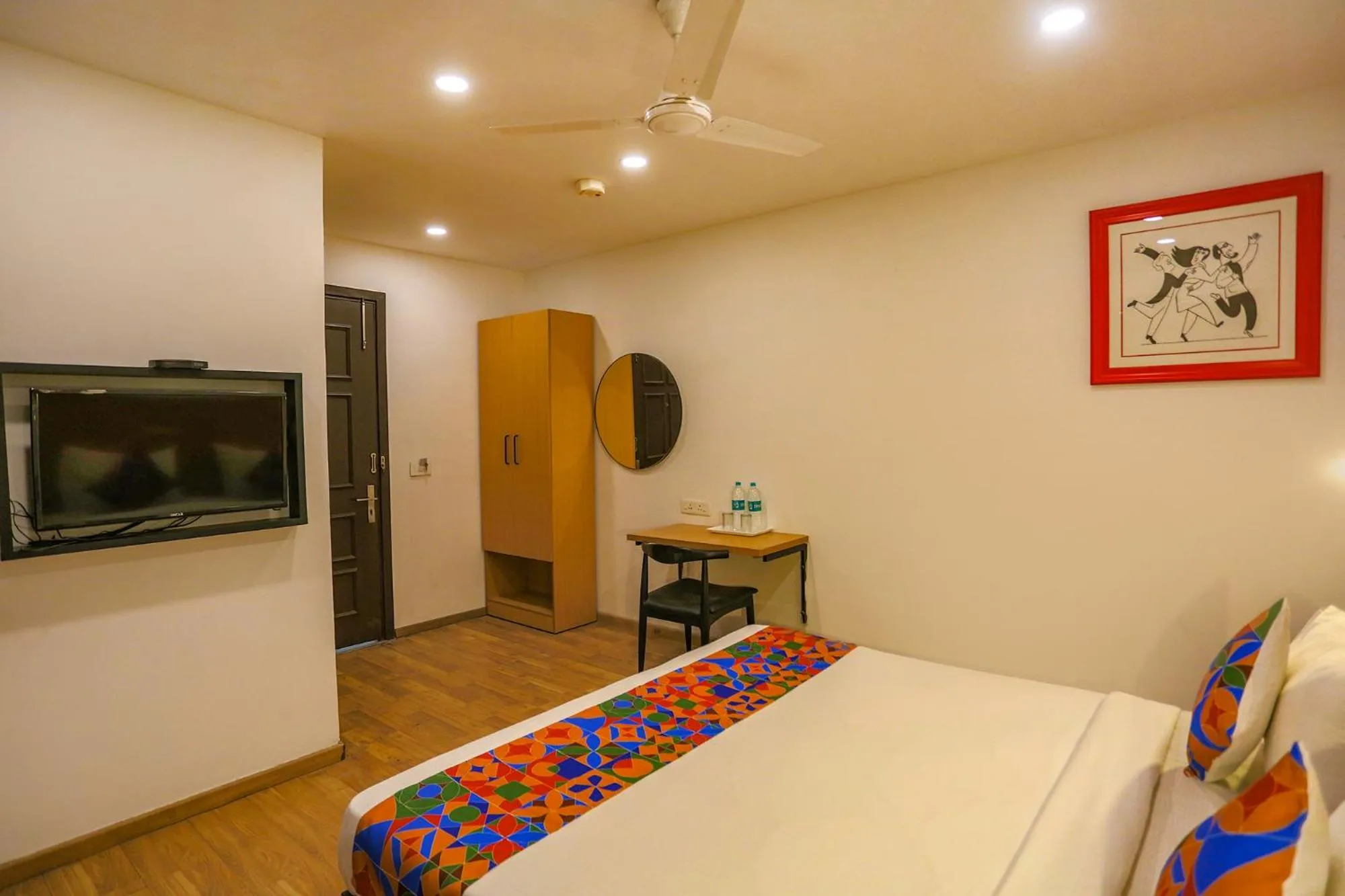 Bed in FabHotel Moro Paschim Vihar