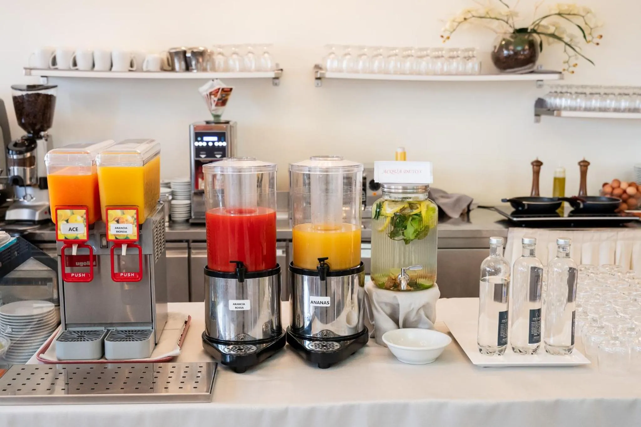 Continental breakfast in Hotel Garden Experience