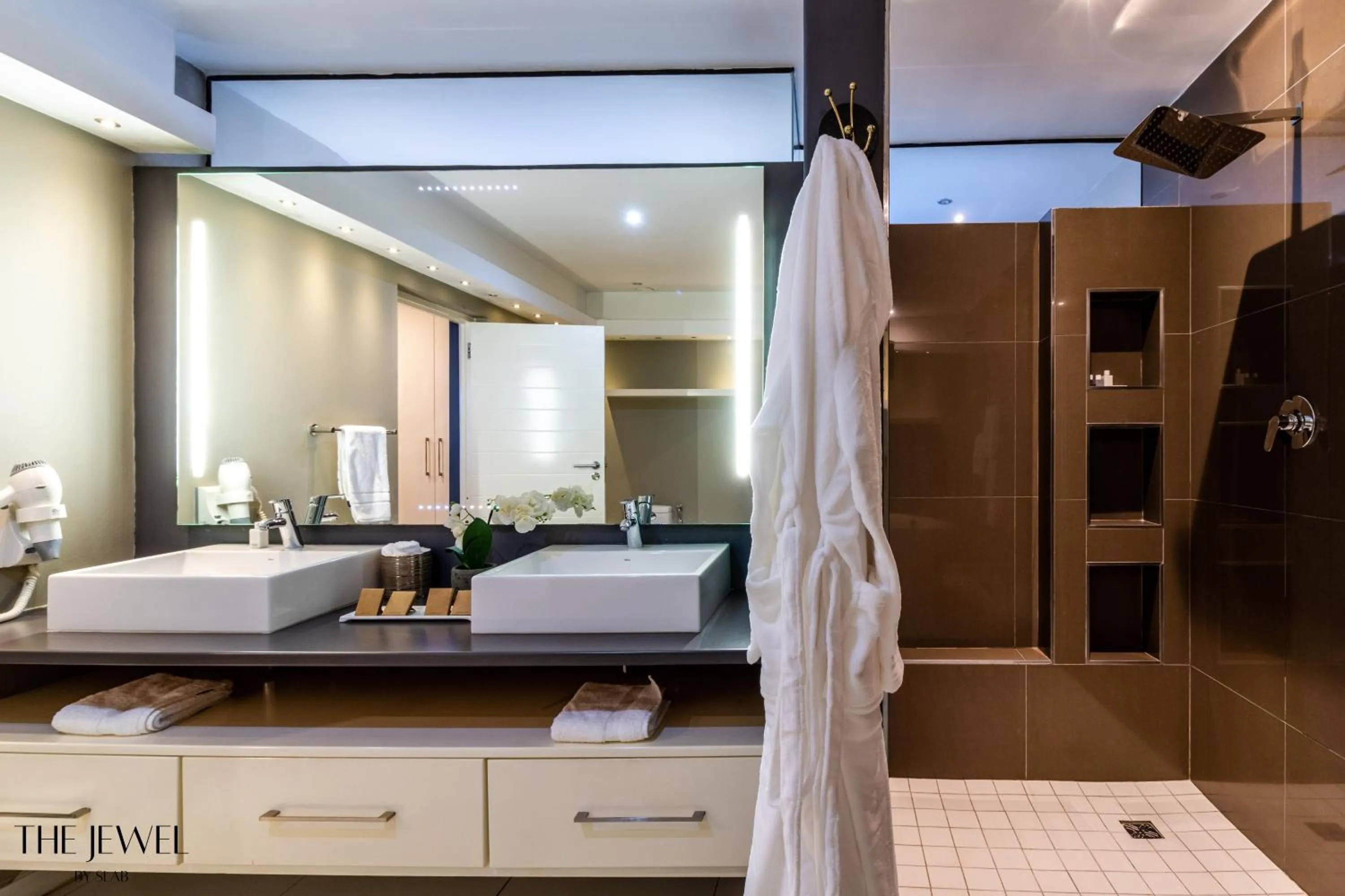 Bathroom in The Jewel B&B