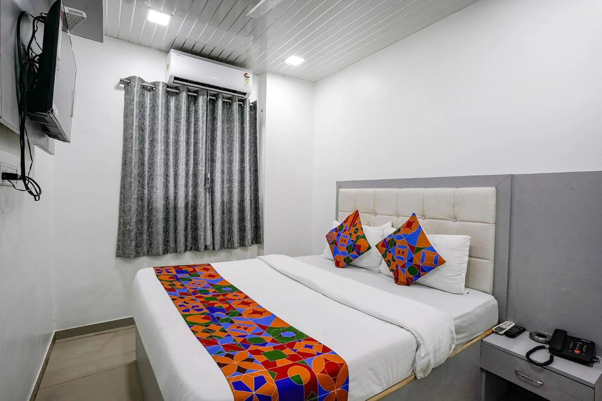 Bed in Via Park Residency