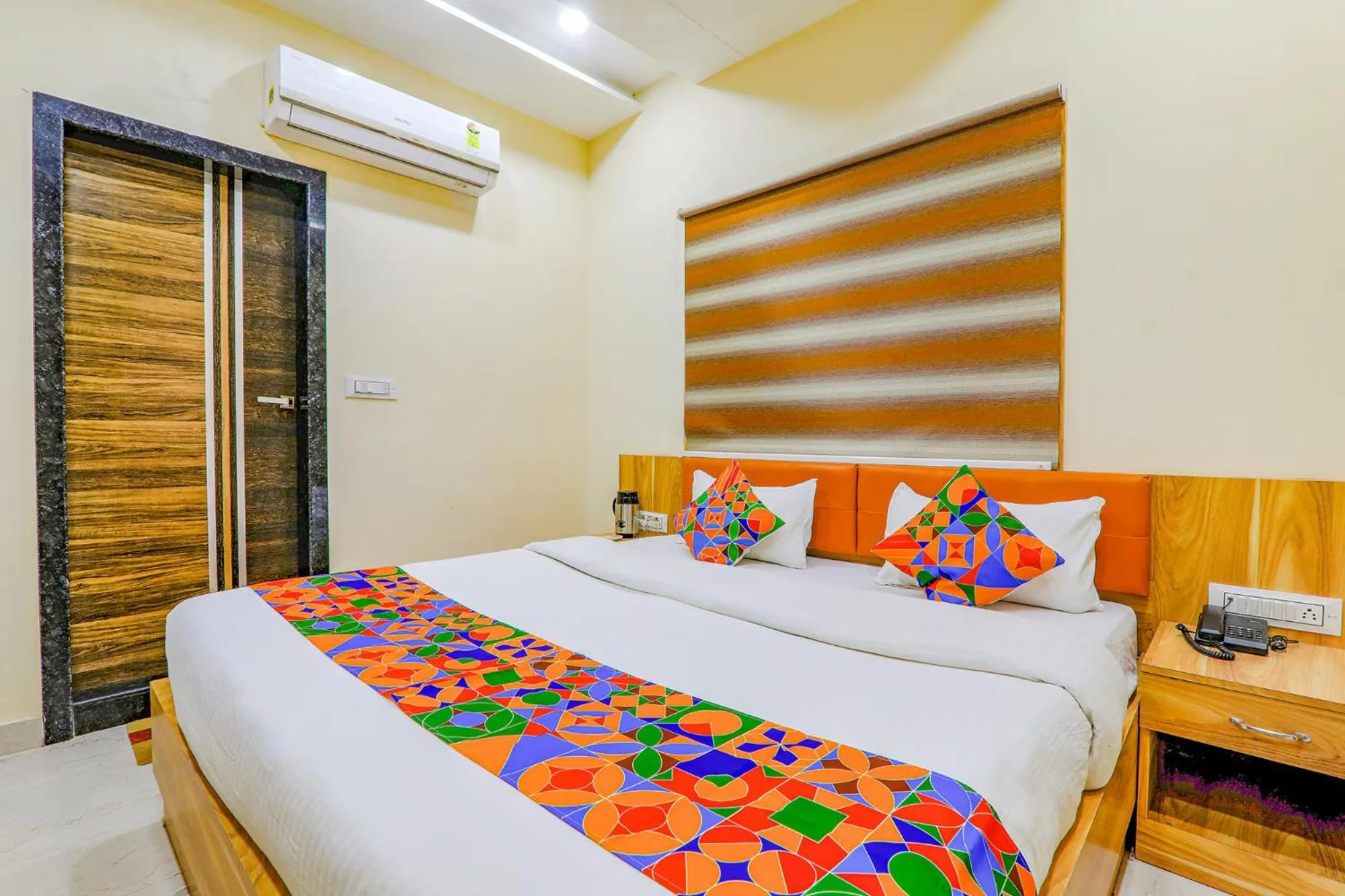 Bed in FabHotel Super 3 Premium - Banaras Railway Station