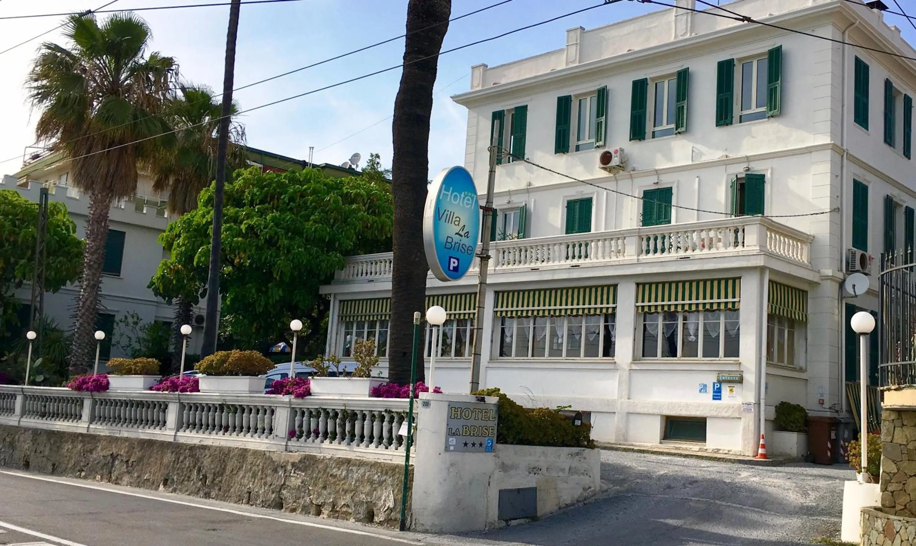 Property building in Hotel Villa La Brise