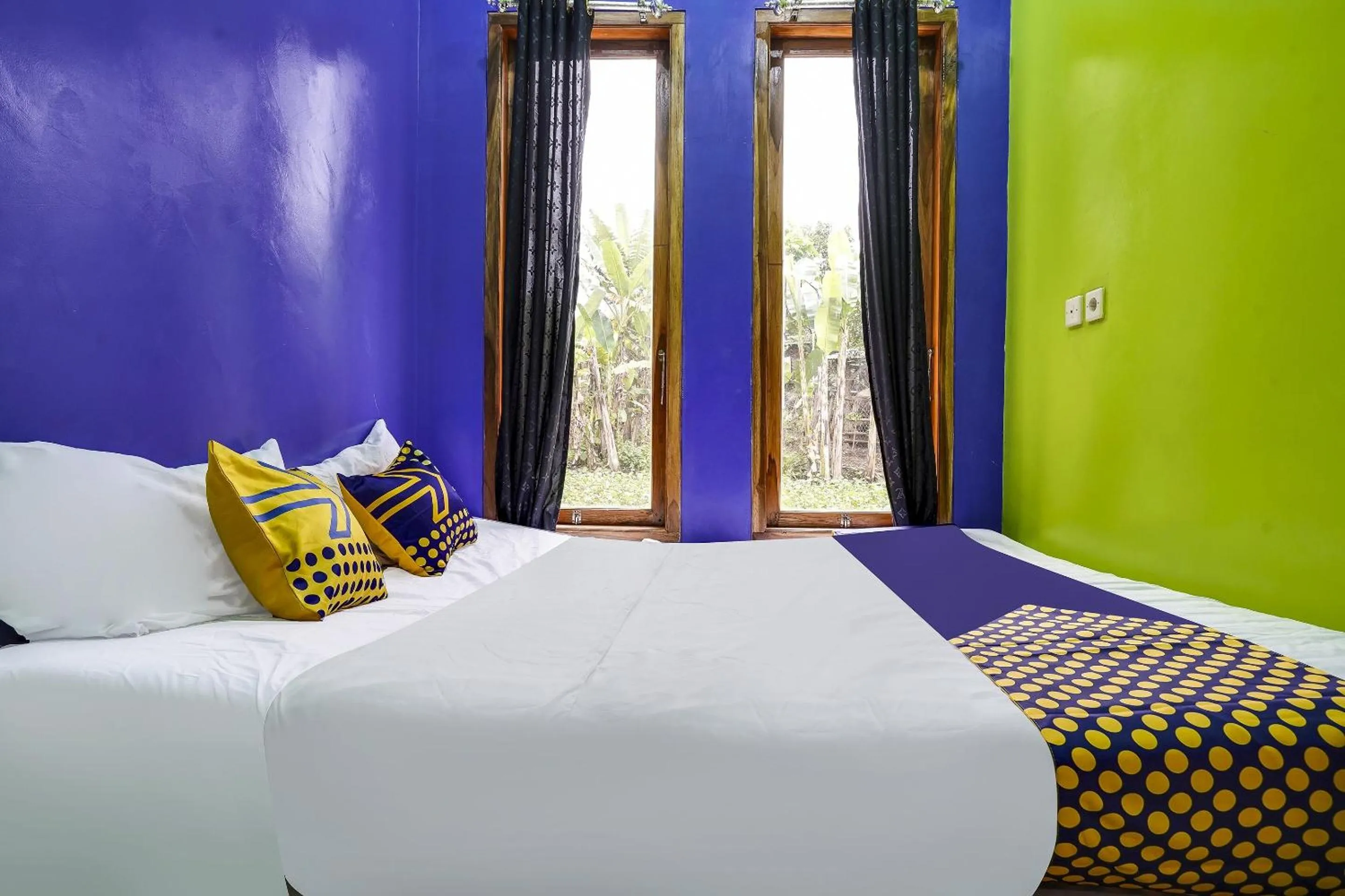 Bedroom in OYO Homes 90916 Eco Tourism Geopark Rajamandala Homestay Syariah