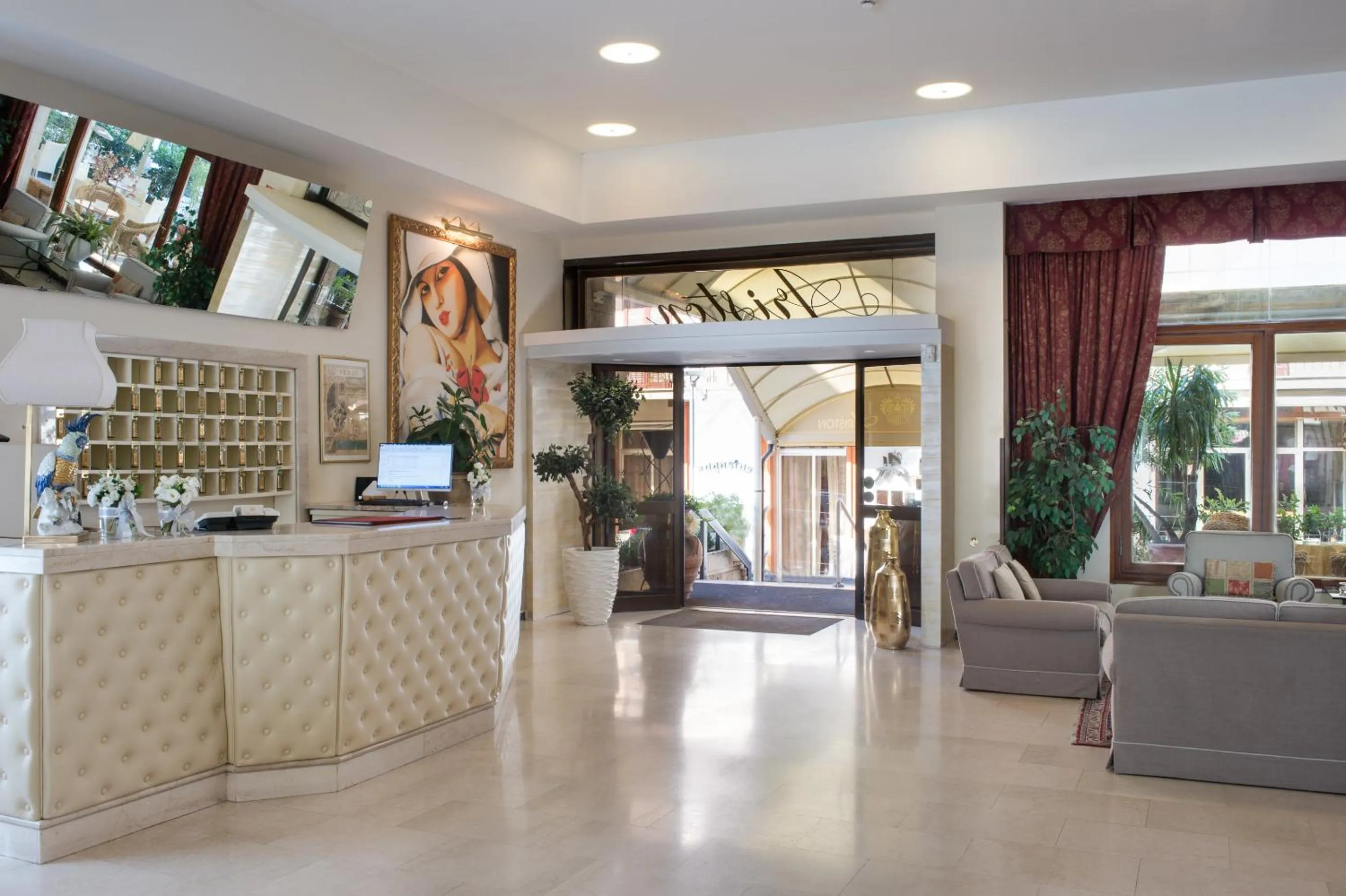 Lobby or reception in Hotel Ariston & Spa