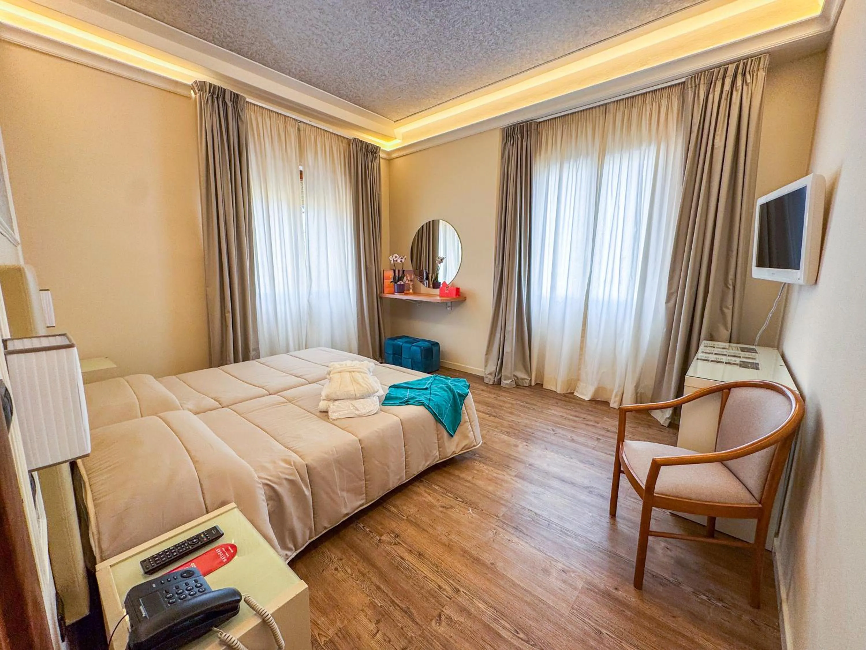 Photo of the whole room, Bed in Hotel Ariston & Spa