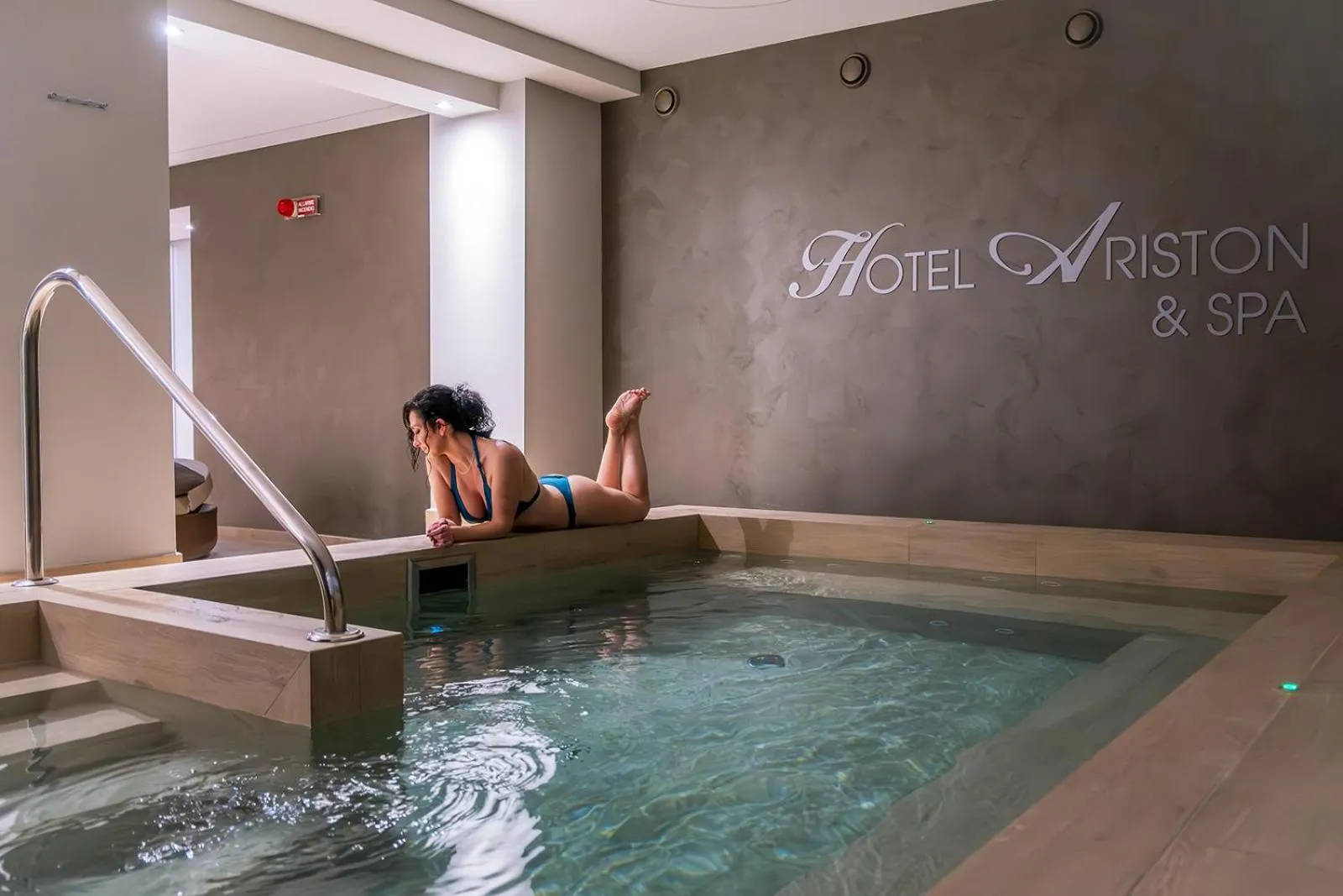 Hot Tub in Hotel Ariston & Spa