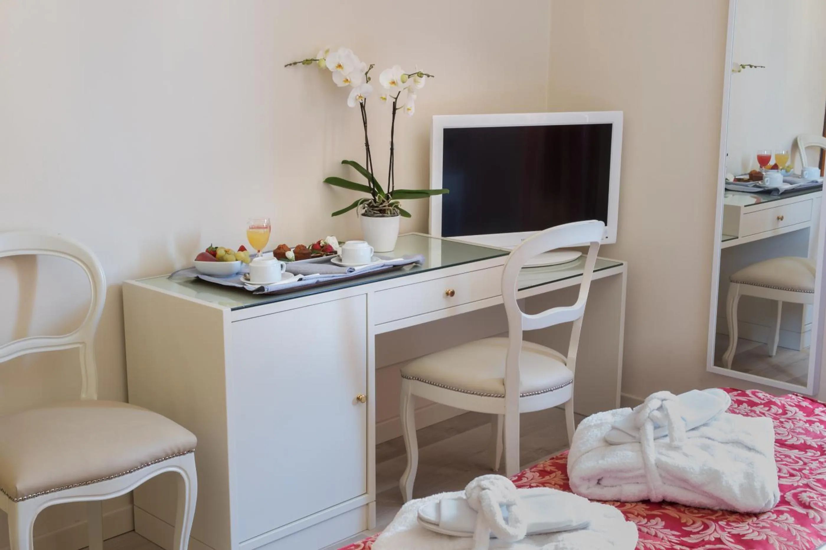 Food and drinks in Hotel Ariston & Spa