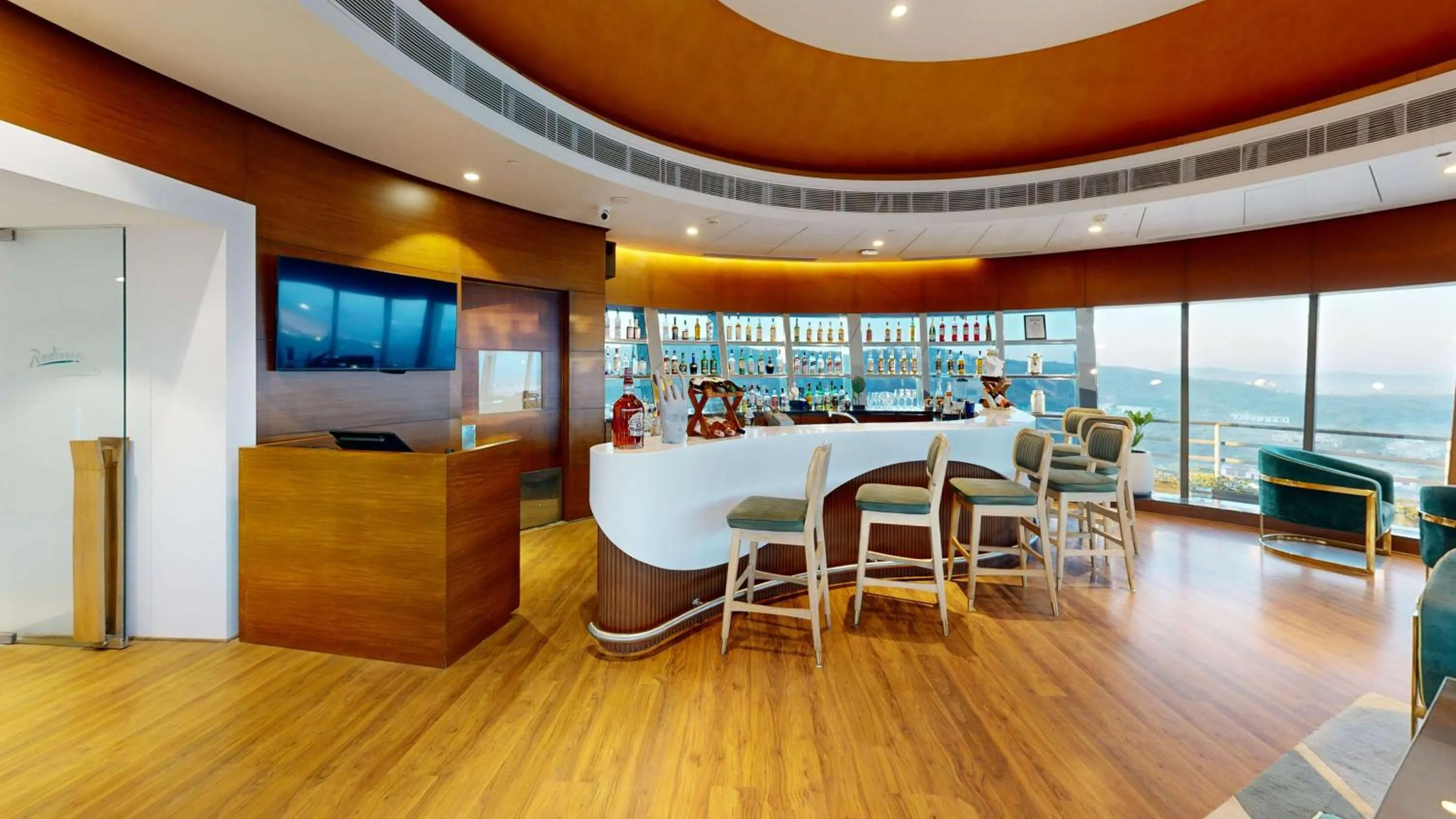 Lounge or bar in Radisson Hotel Nathdwara