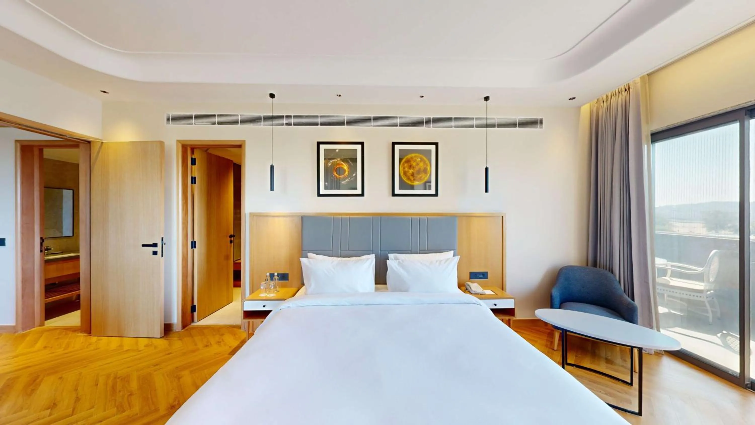 Photo of the whole room, Bed in Radisson Hotel Nathdwara