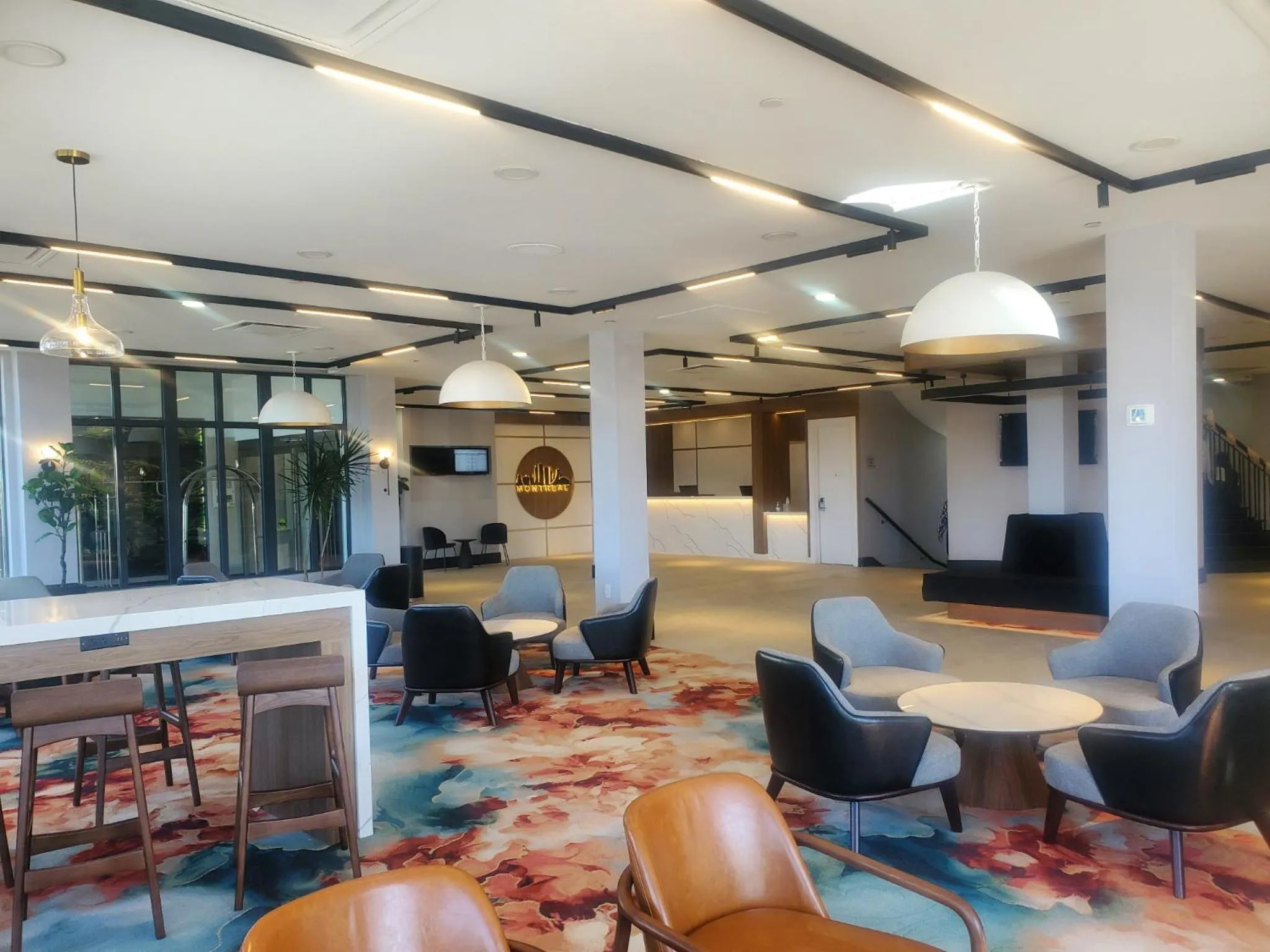 Lobby or reception in Radisson Hotel Montreal Airport