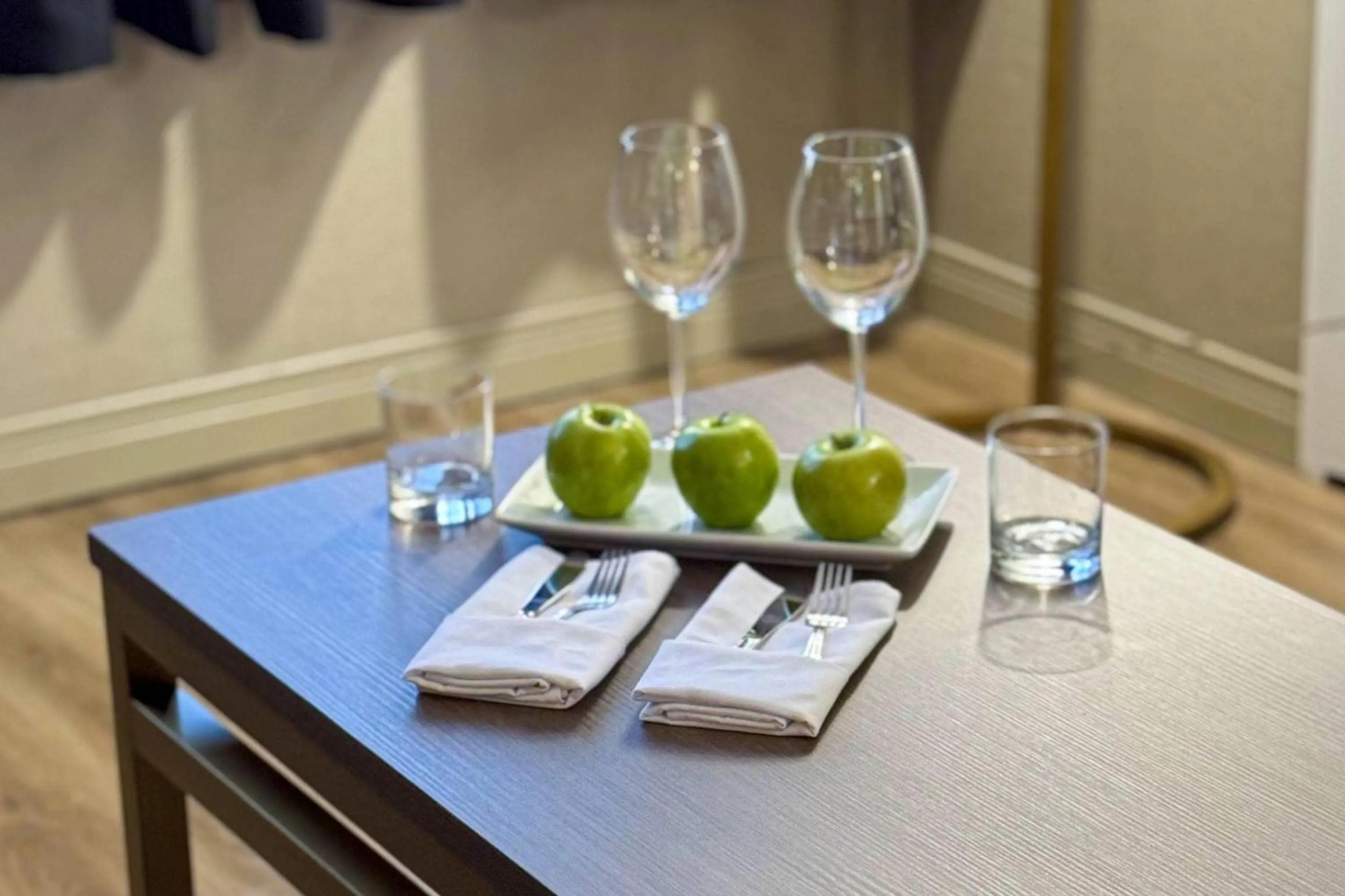 Bedroom in Radisson Hotel Montreal Airport