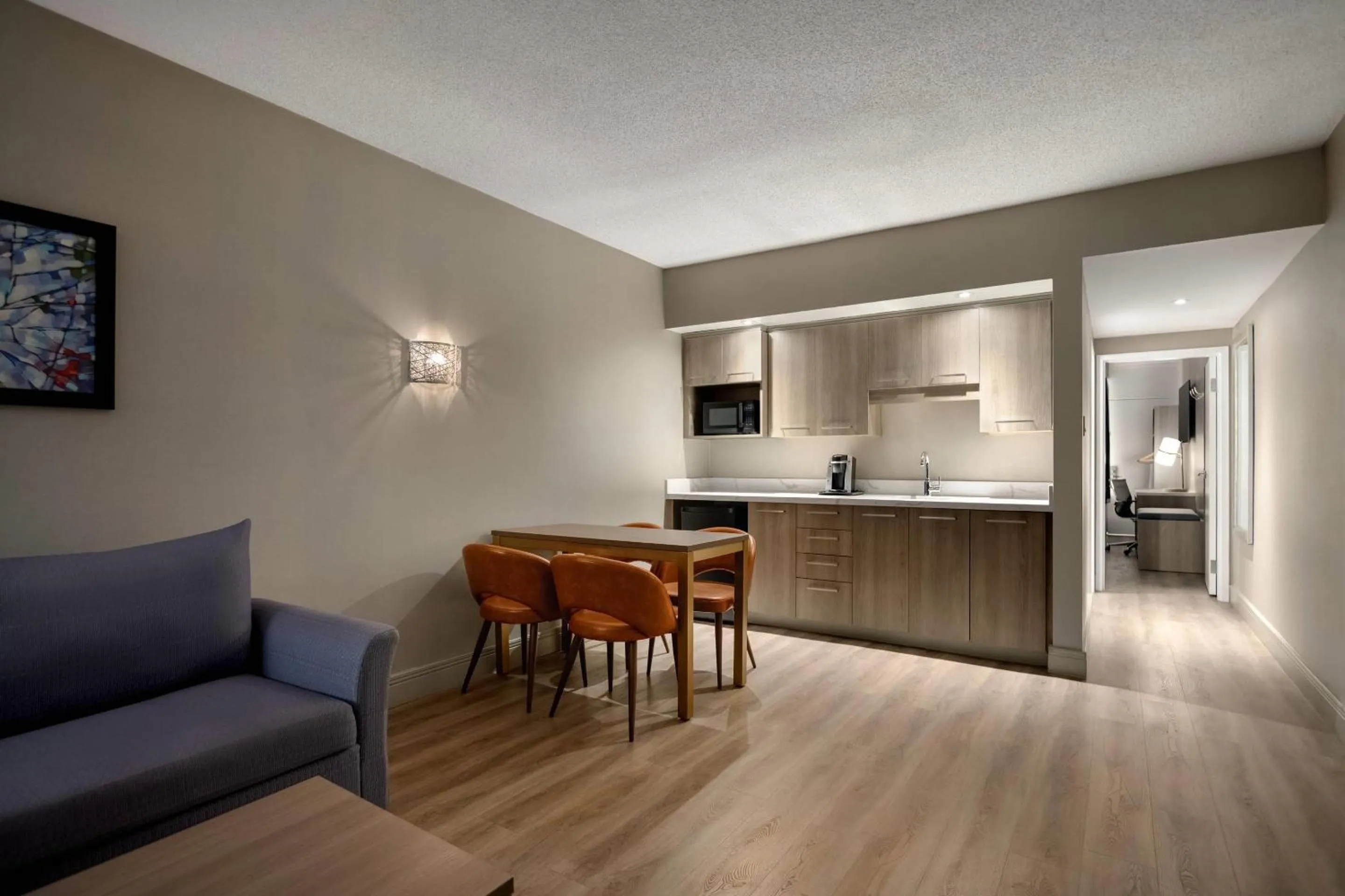 Bedroom in Radisson Hotel Montreal Airport