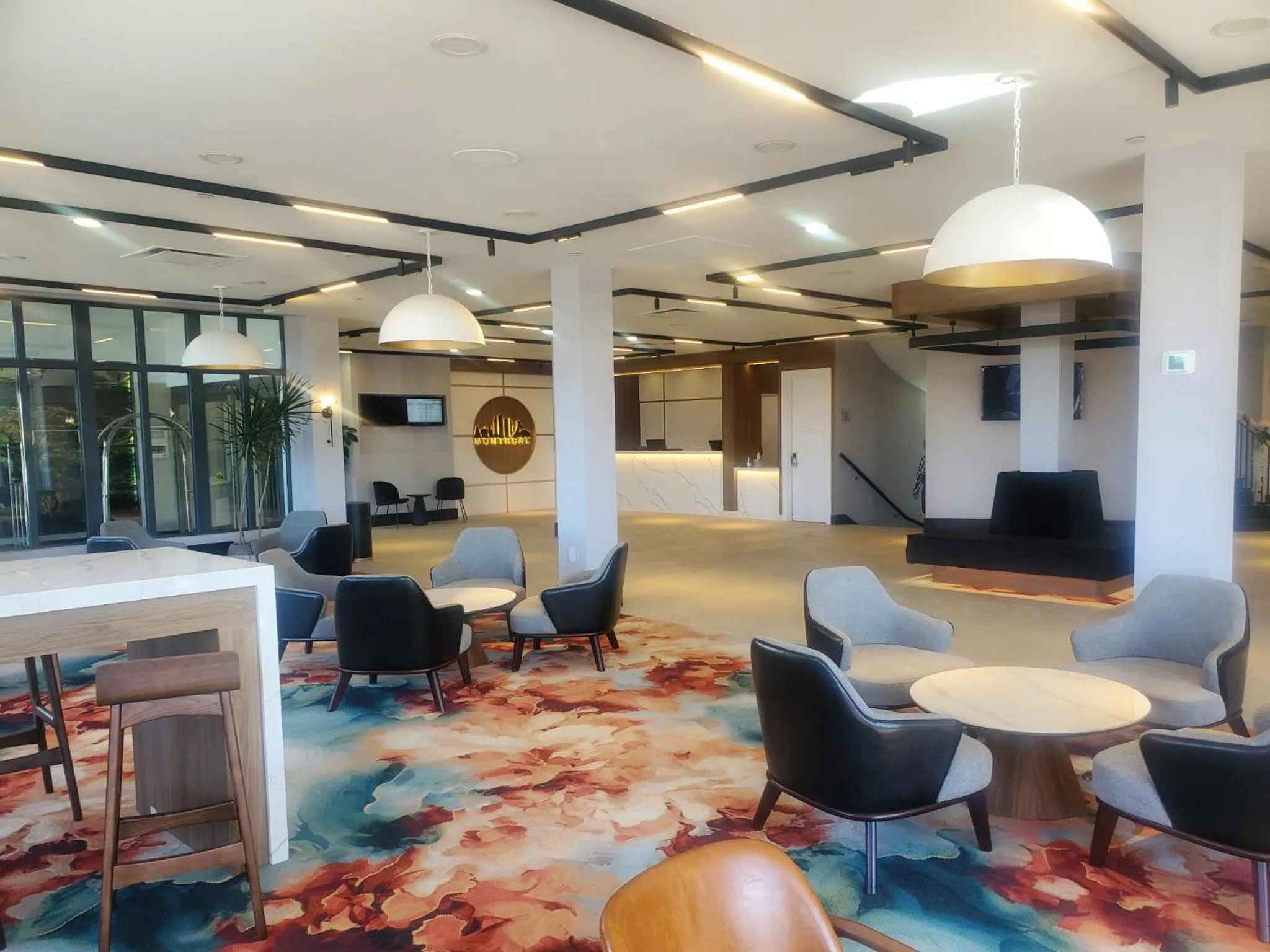 Lobby or reception in Radisson Hotel Montreal Airport
