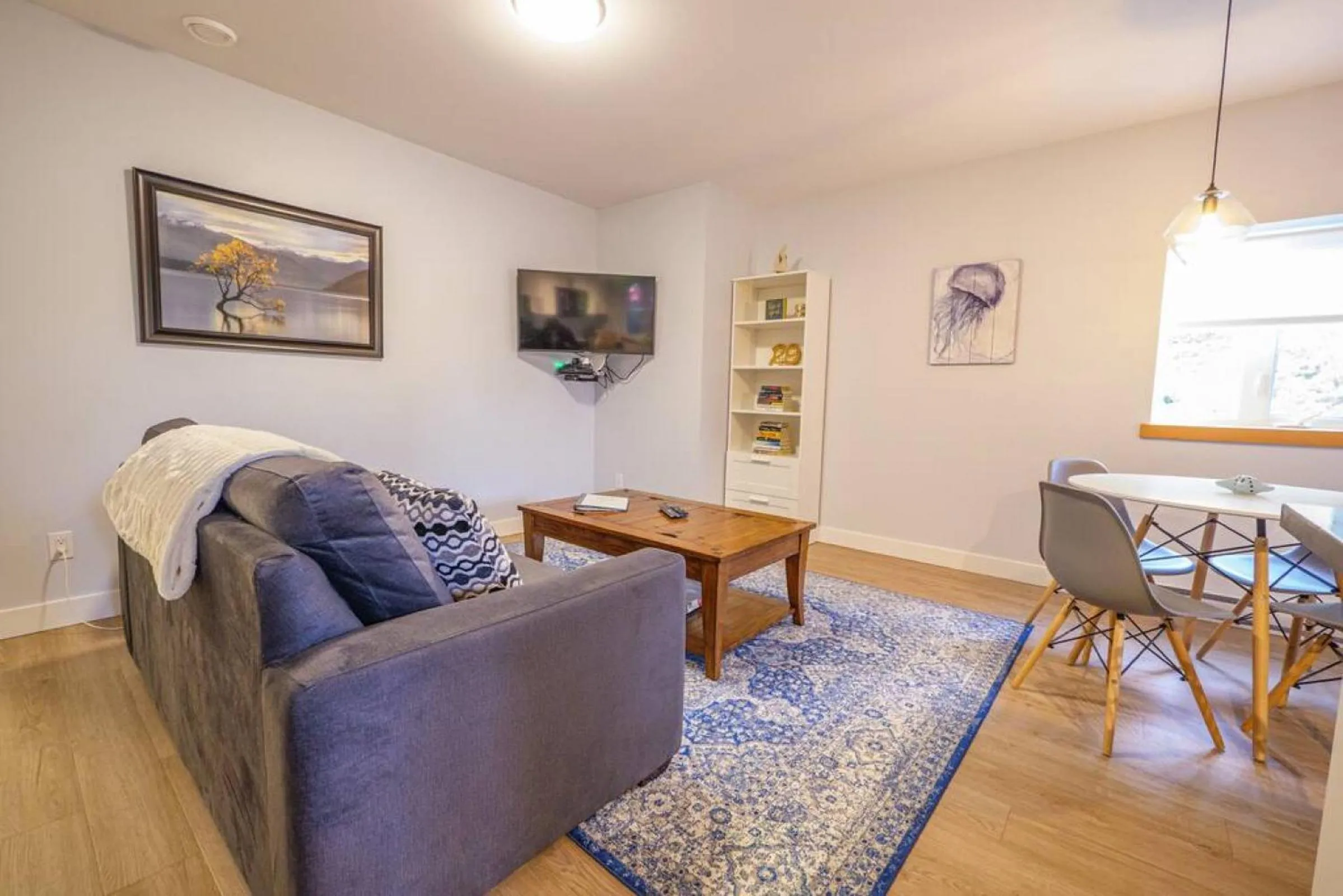 Living room in Storm Bay, Modern 1 Bed Suite and Chefs Kitchen