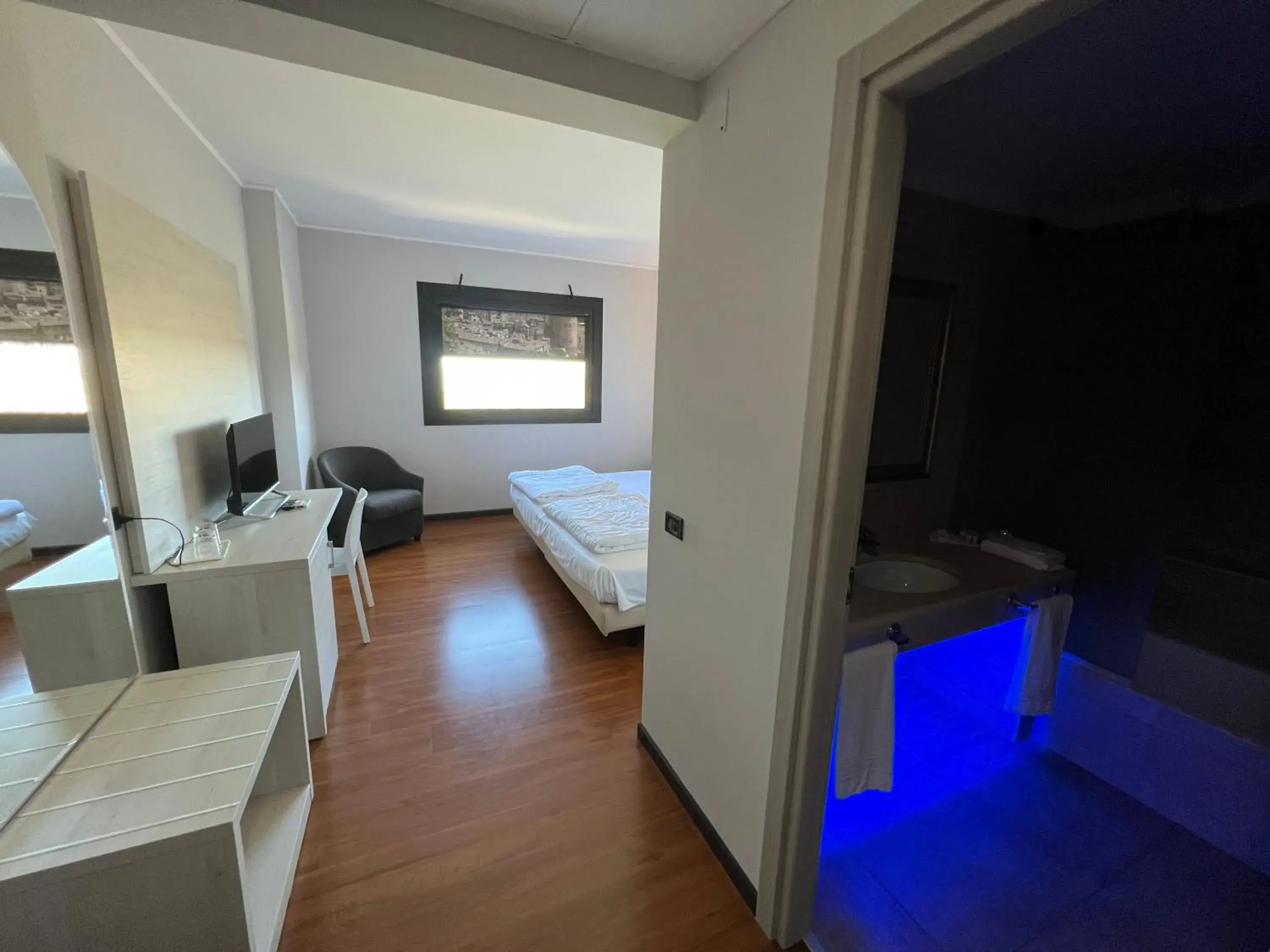 View (from property/room), Bed in Hotel Mamiani & Relaxing Spa Urbino View (from property/room), Bed in Hotel Mamiani & Relaxing Spa Urbino