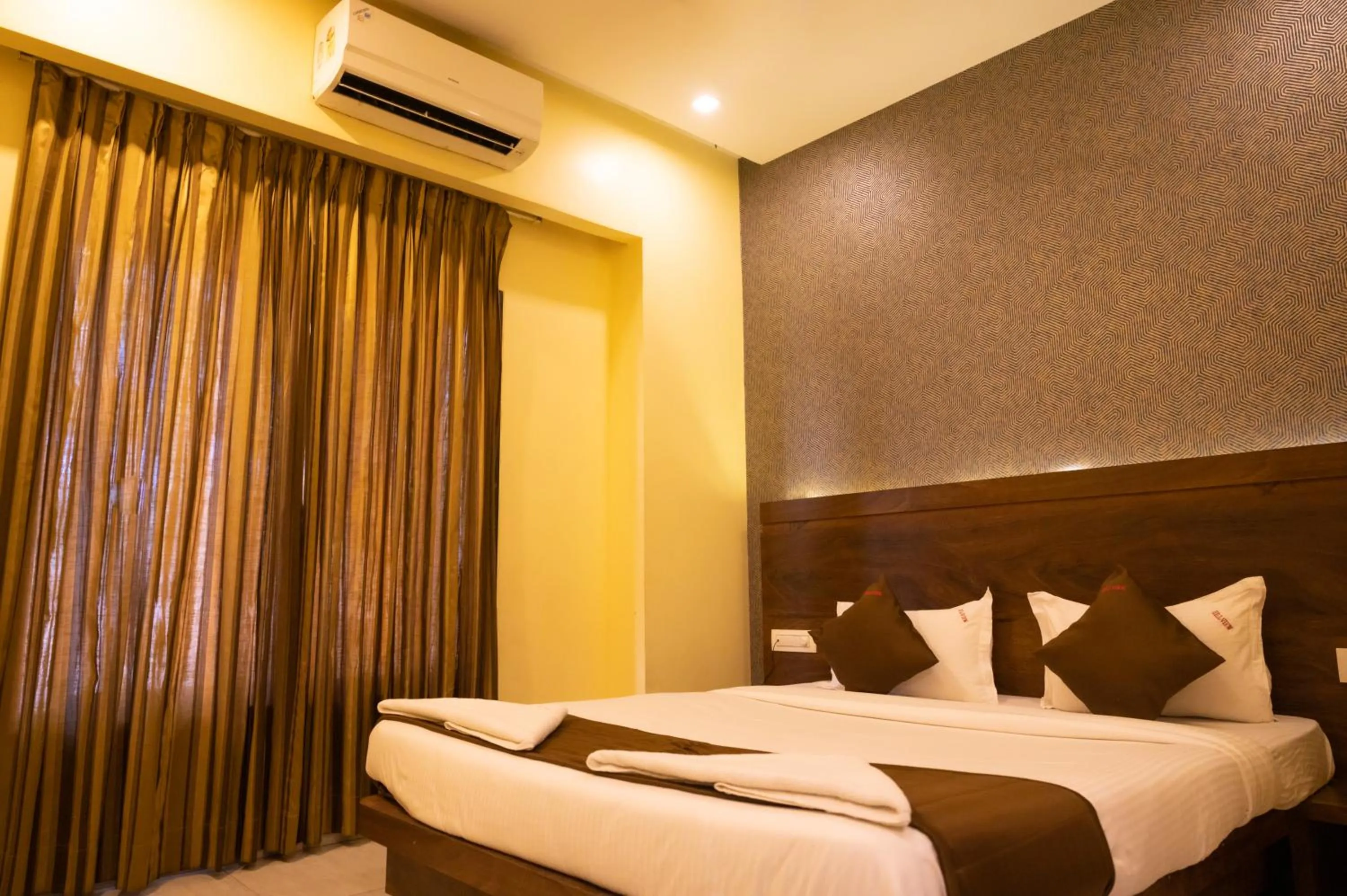 Bed in VIJAYA HILL VIEW RESIDENCY