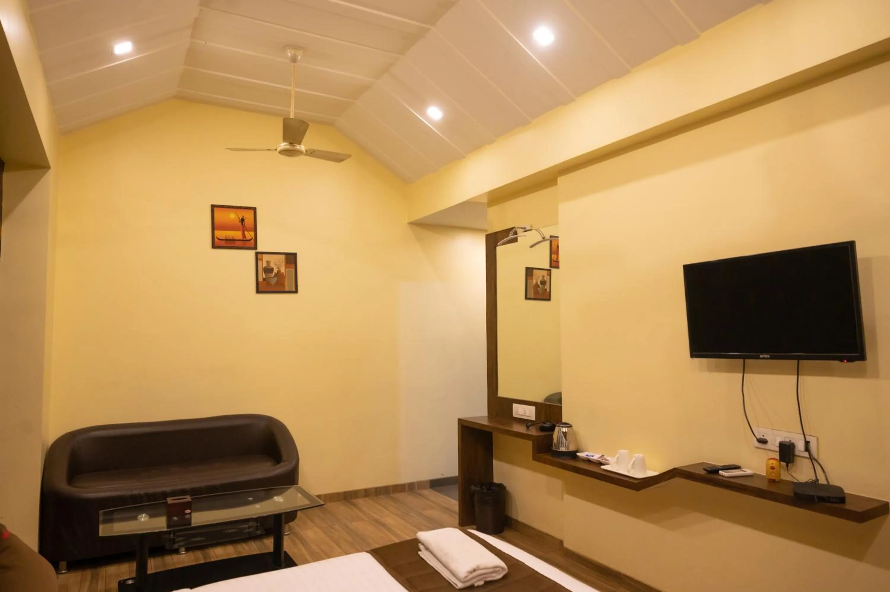 Bed in VIJAYA HILL VIEW RESIDENCY