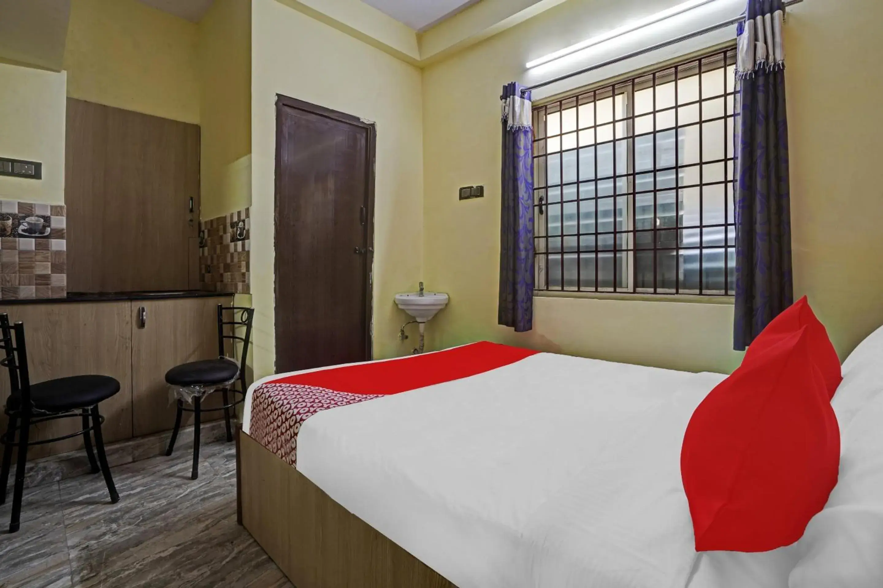 Bedroom, Bed in Hotel O T.Nagar Bedroom, Bed in Hotel O T.Nagar