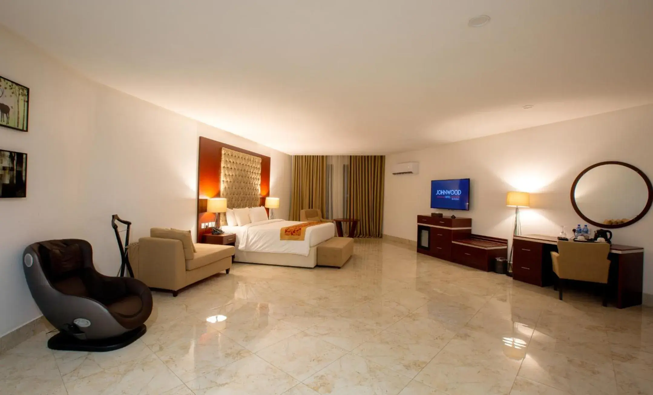 Bed in JOHNWOOD HOTEL by Bolton Bed in JOHNWOOD HOTEL by Bolton