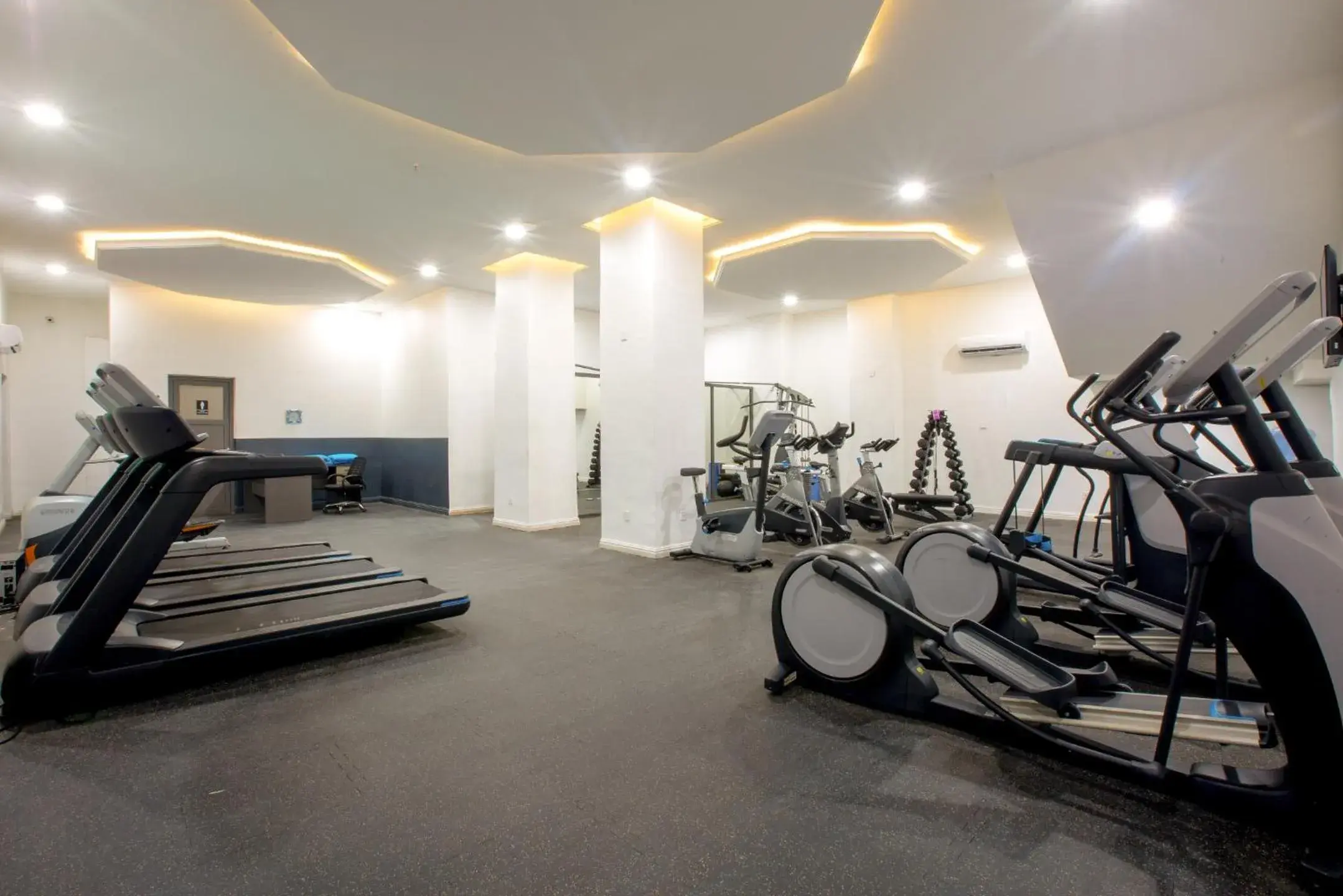 Fitness centre/facilities in JOHNWOOD HOTEL by Bolton Fitness centre/facilities in JOHNWOOD HOTEL by Bolton