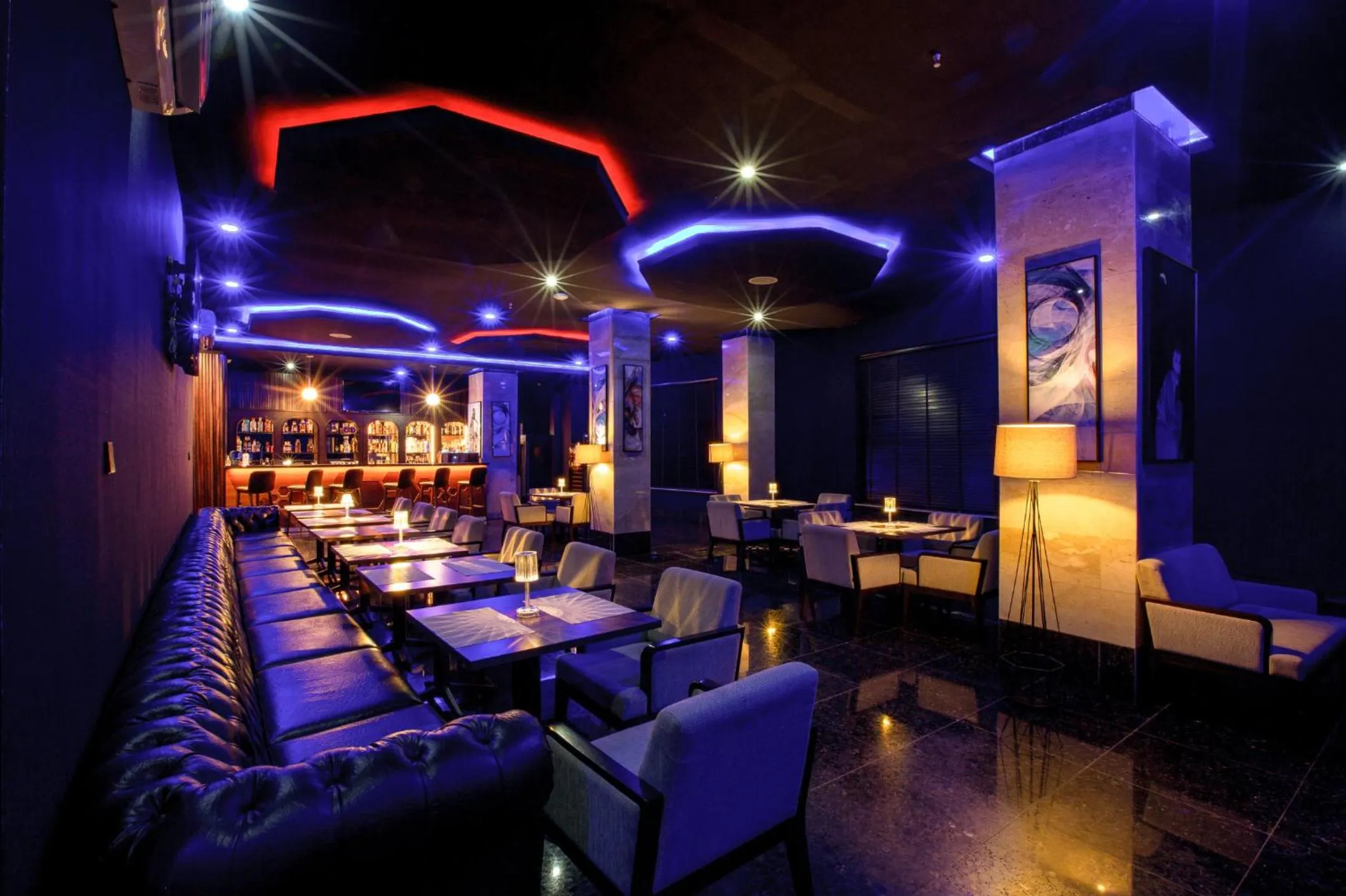 Restaurant/places to eat in JOHNWOOD HOTEL by Bolton